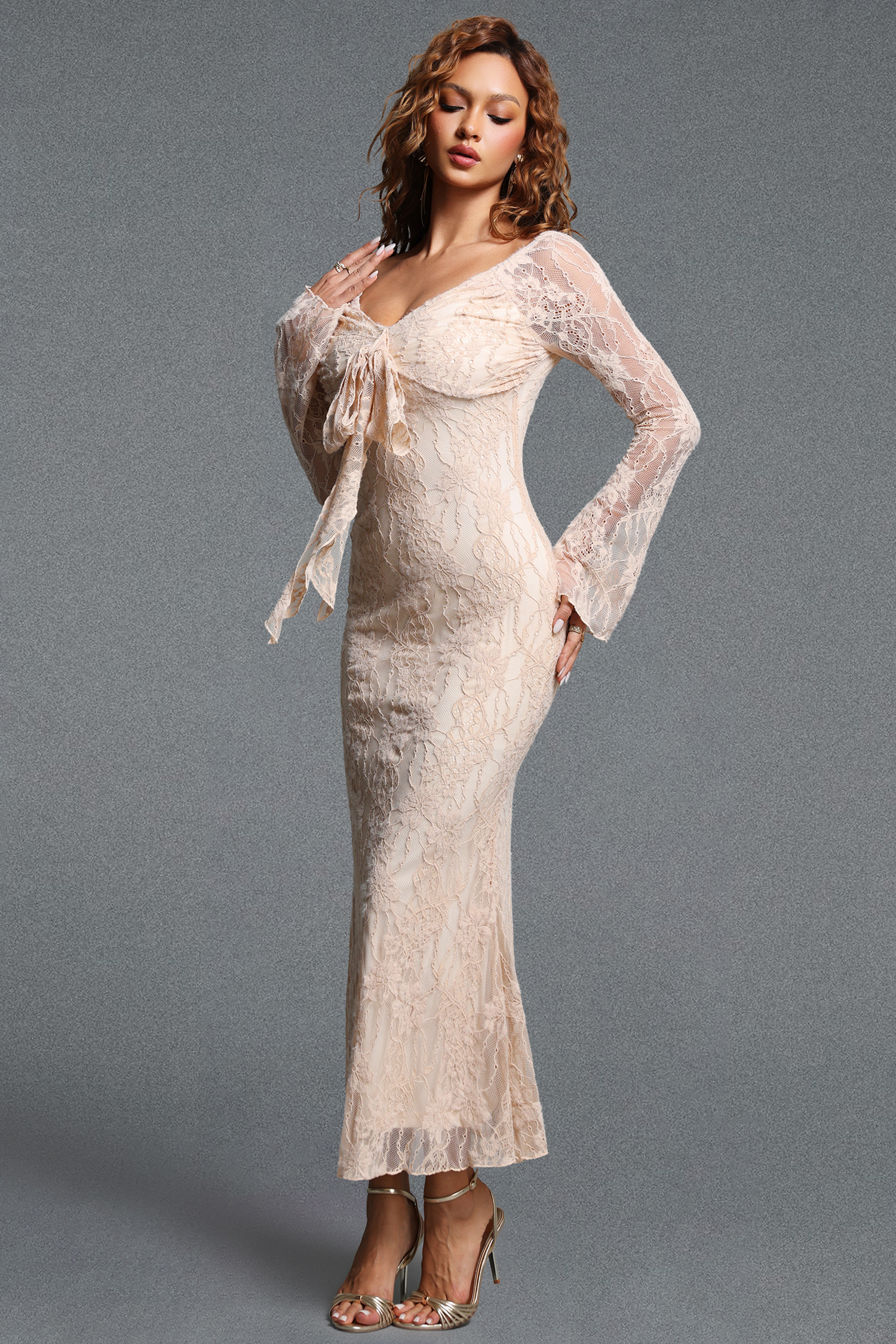 Erryn Romantic Contour V-Neck Long Sleeve Bow Tie Lace Maxi Dress