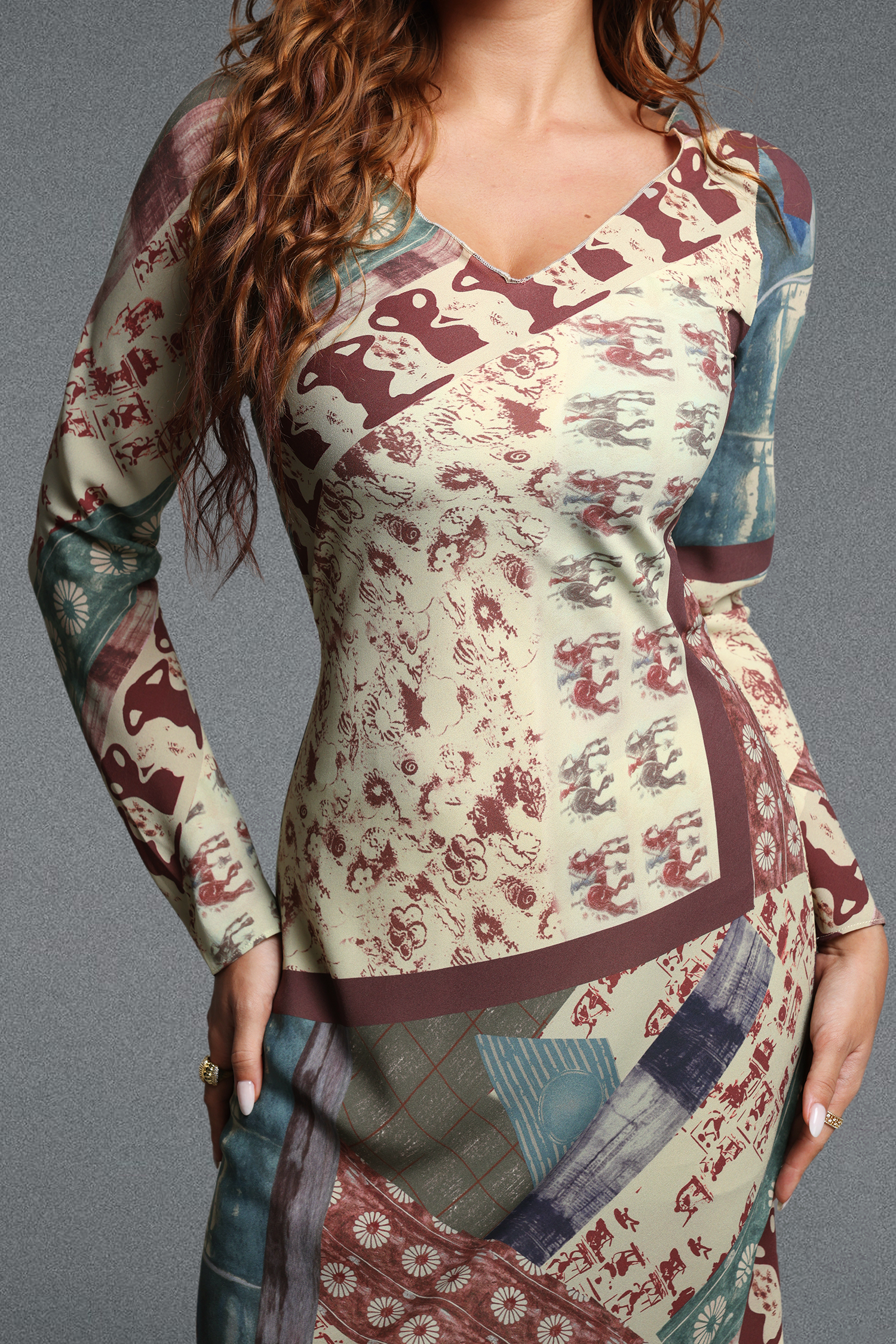 Saha Elegant Flowy V-Neck Long Sleeve Print Maxi Dress