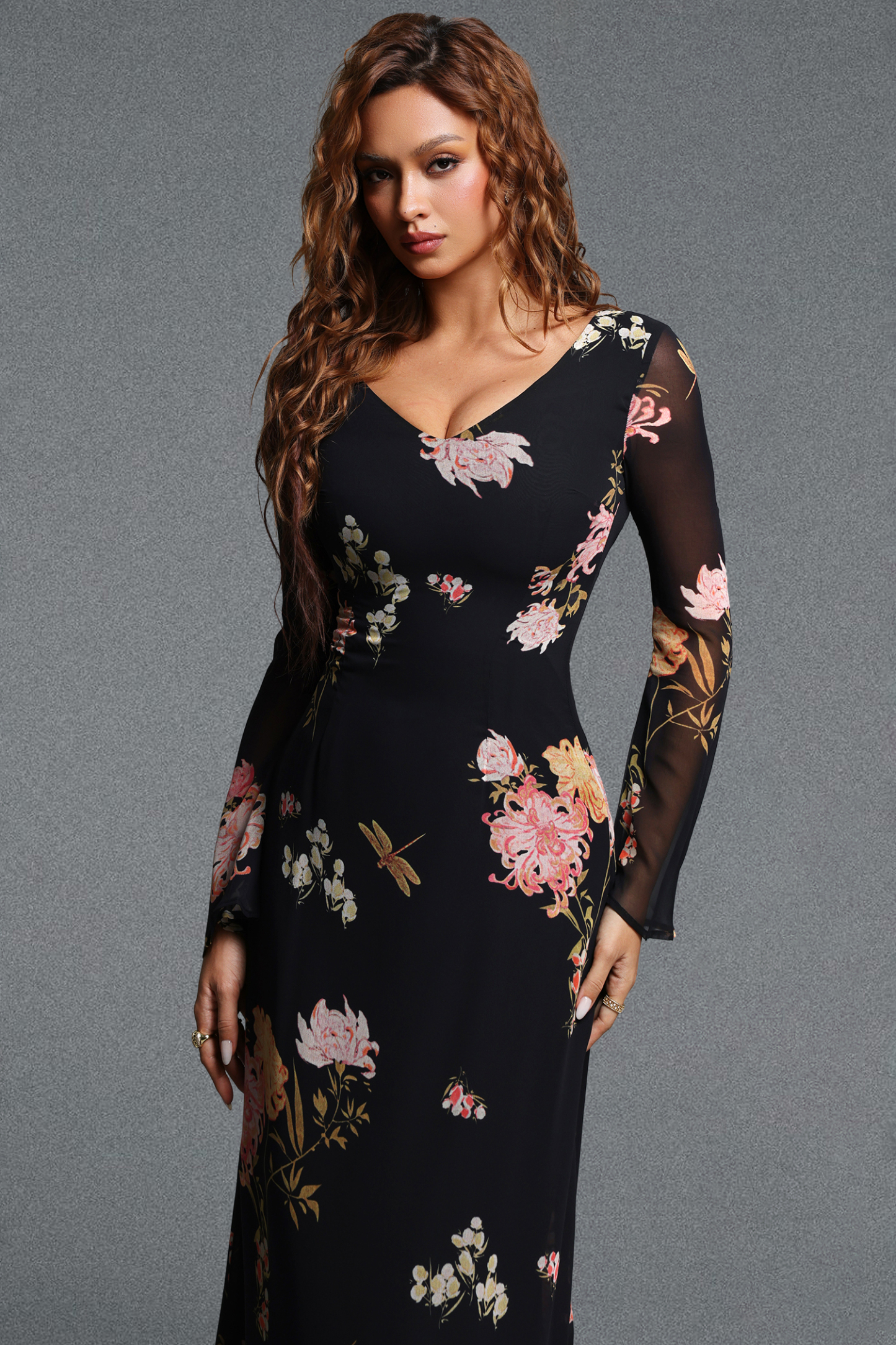 Mistrsa Elegant Flowy V-Neck Long Sleeve Floral Print Chiffon Maxi Dress