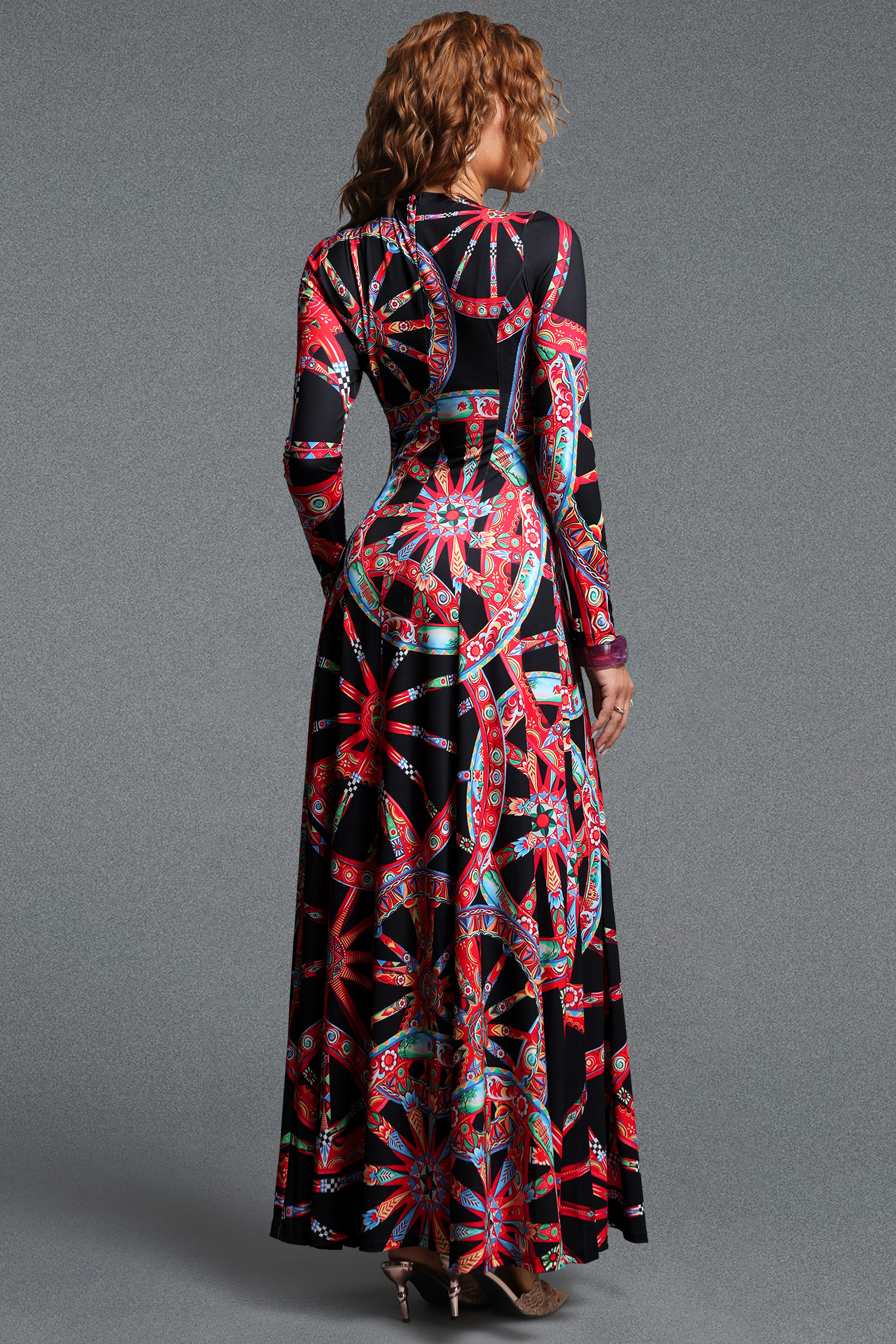 Hainsley Chic Contour Round Neck Long Sleeve Print Woven Maxi Dress