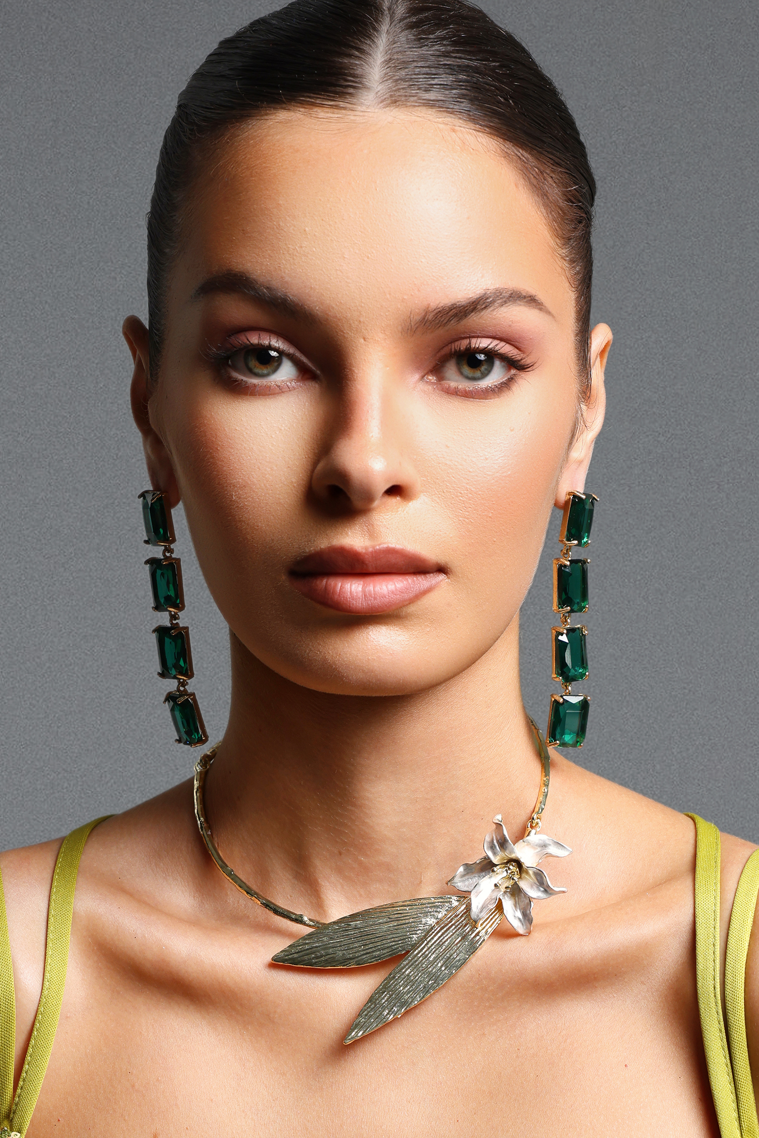 Lucille Vintage Metal Leaf Flower Choker Necklace