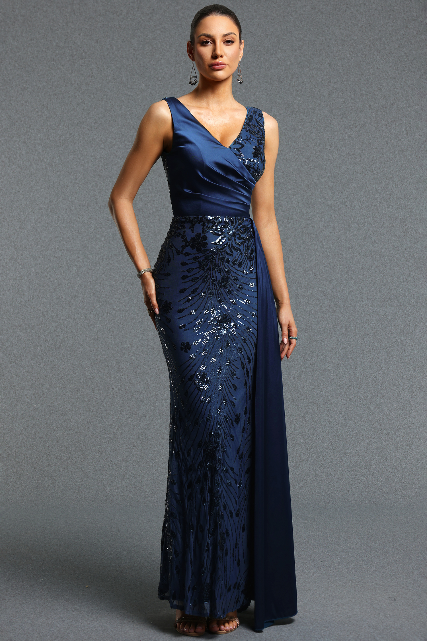 Ernie Elegant Contour V Neck Sleeveless Sequined Maxi Dress