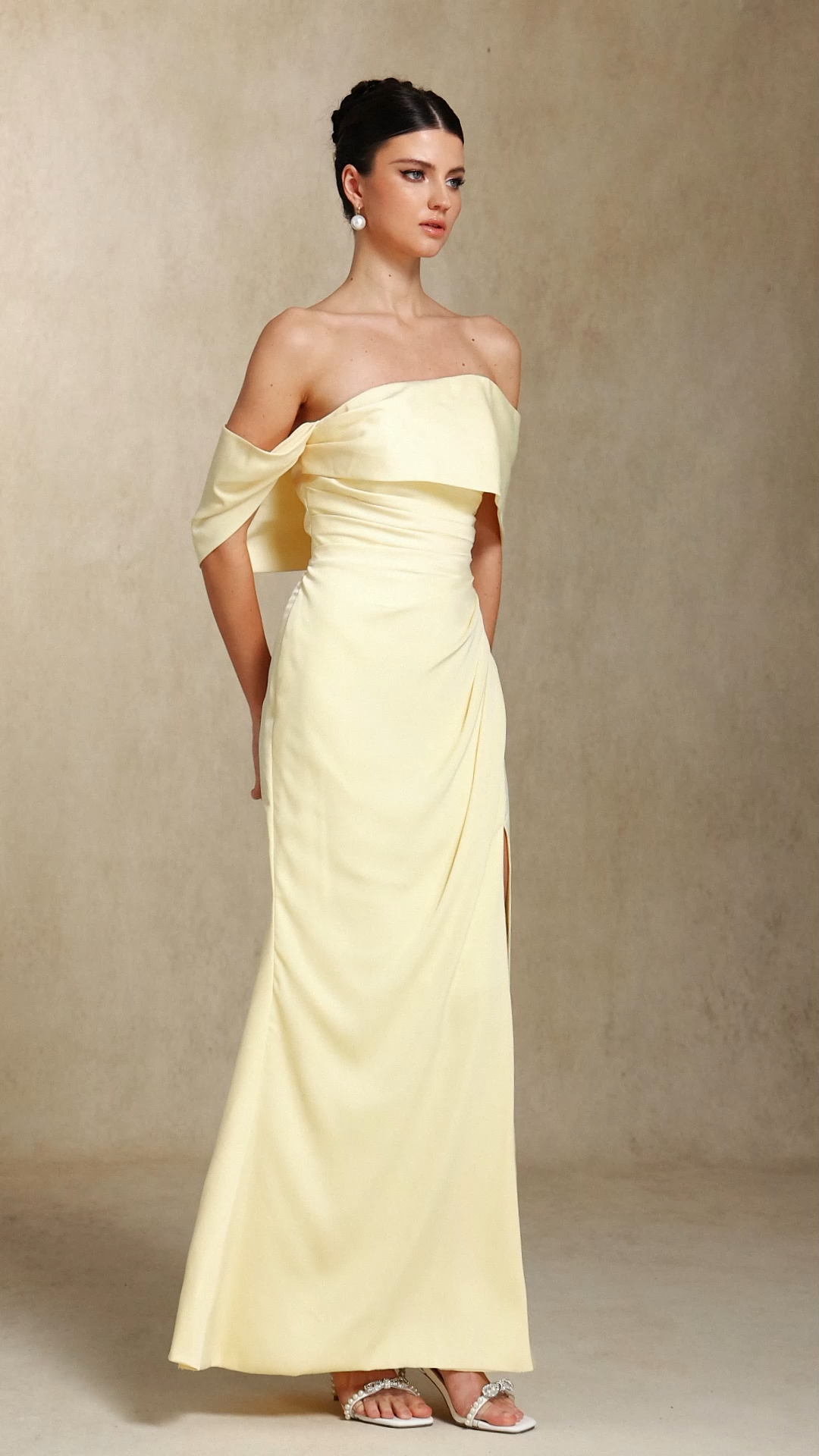 Yauia Fold One-shoulder Slit maxi wedding dress