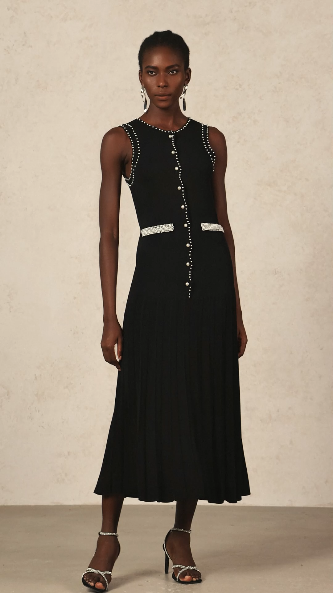 Evey Round Neck Sleeveless Pearl Maxi Dress