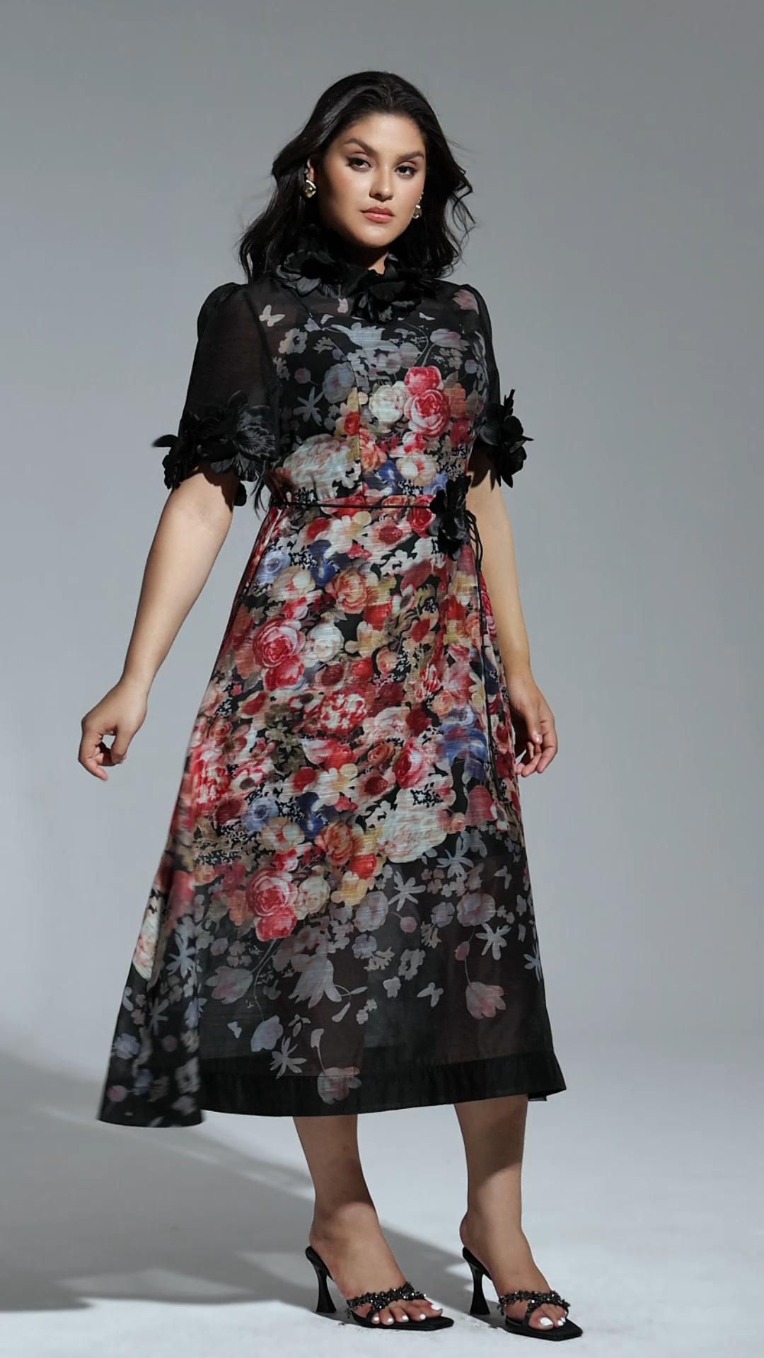 Haliya Short Sleeves Flowers Printed Midi Dress