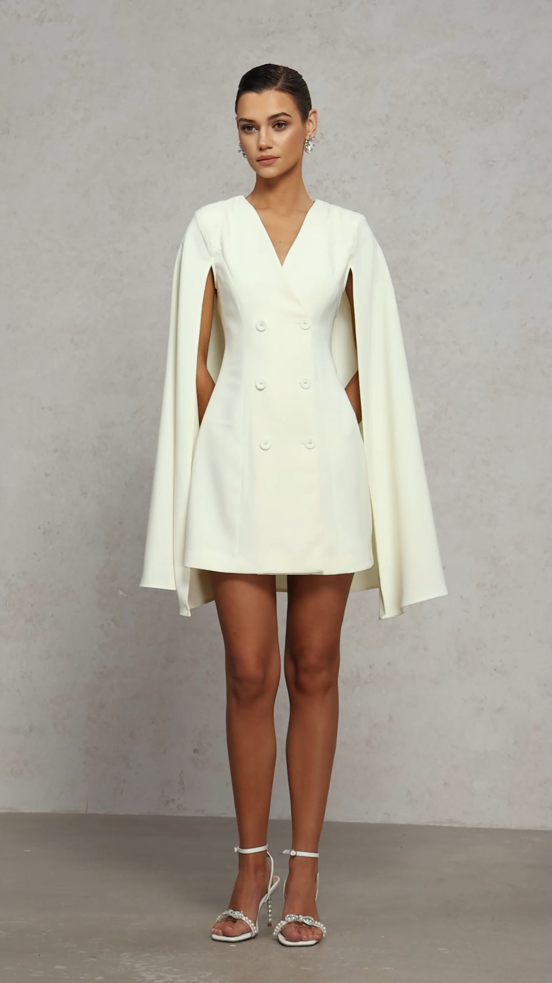 Quincy Tailored Tailored V Neck Long Sleeve Woven Mini Dress