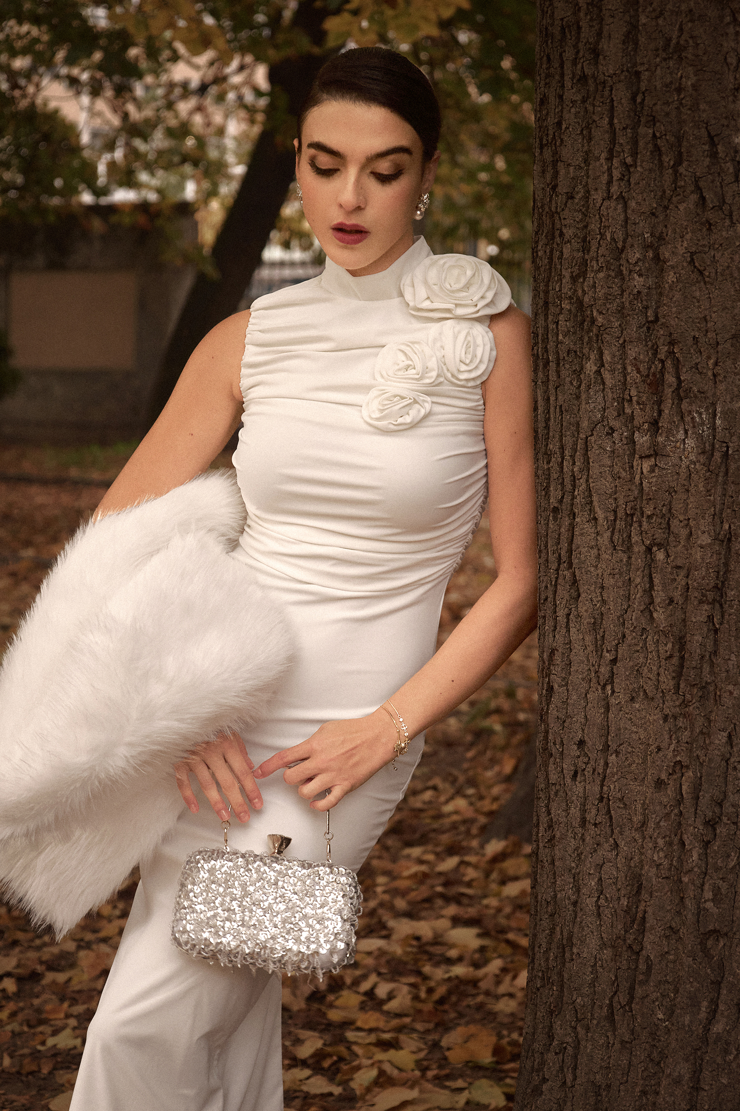 Shaney Flowers Slim Sleeveless Midi Dress