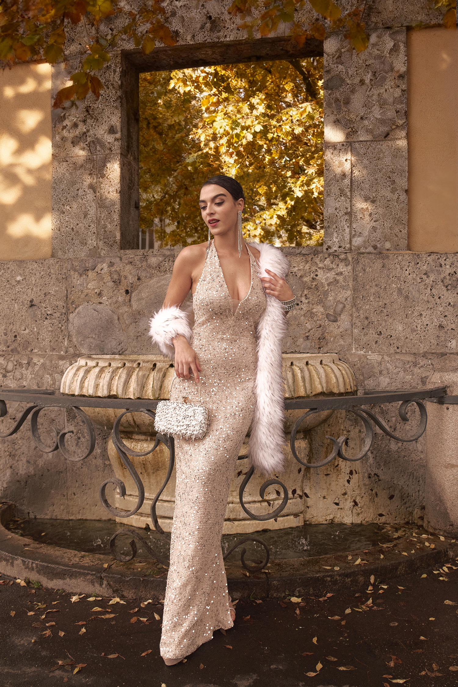 Ibbie Halter Sleeveless V-Neck Diamond Maxi Dress – Bellabarnett