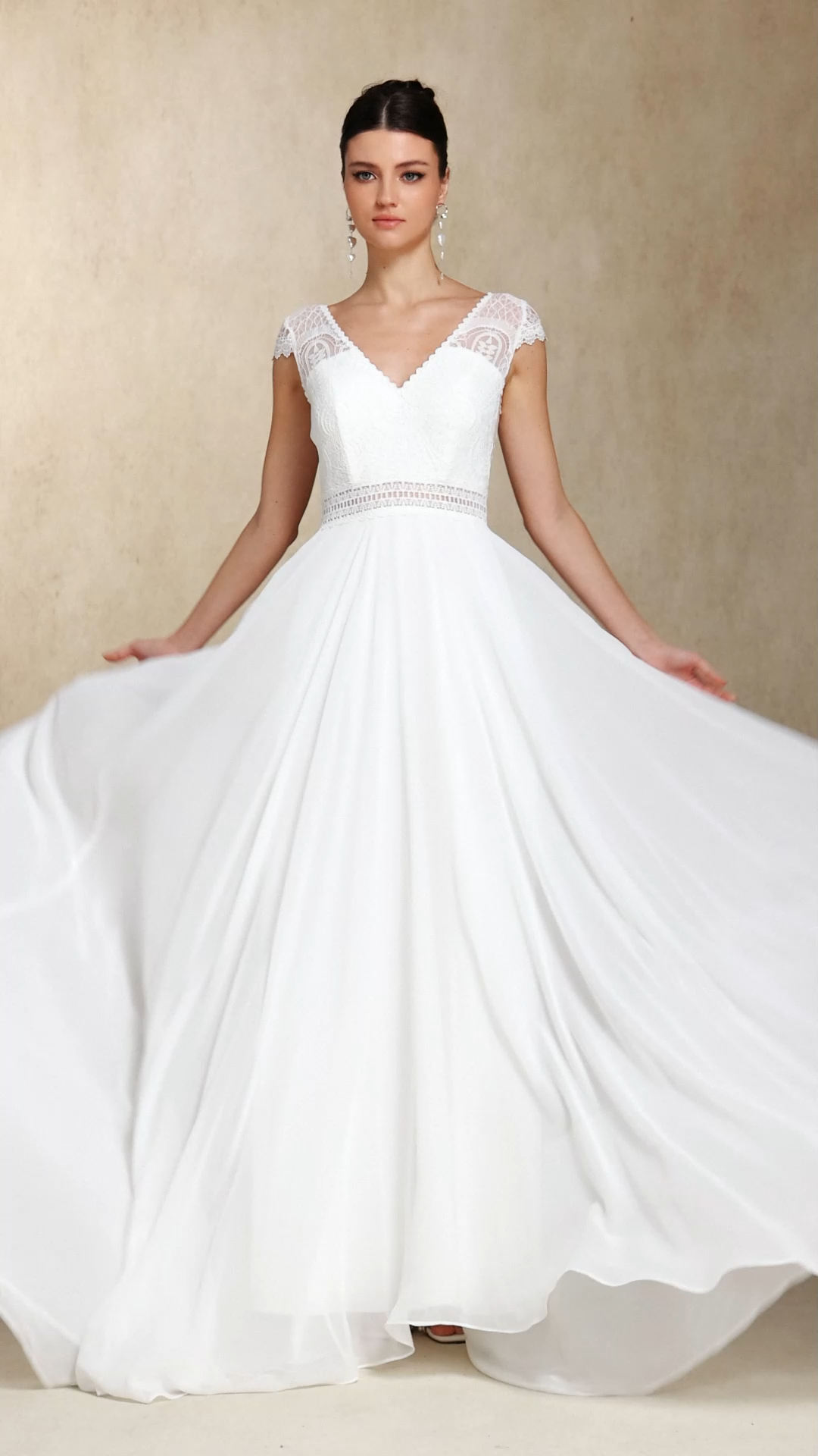 Eudora Lace Chiffon V-neck Backless maxi wedding dress