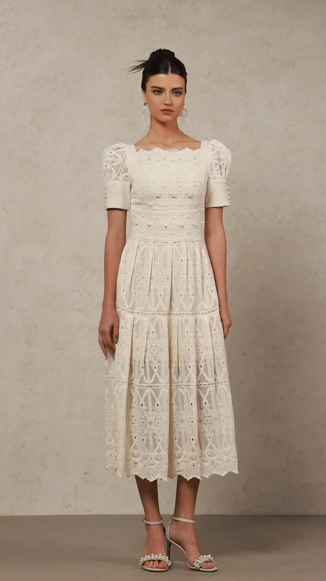 Leko Short Sleeves Pearl Embroidery Midi Dress