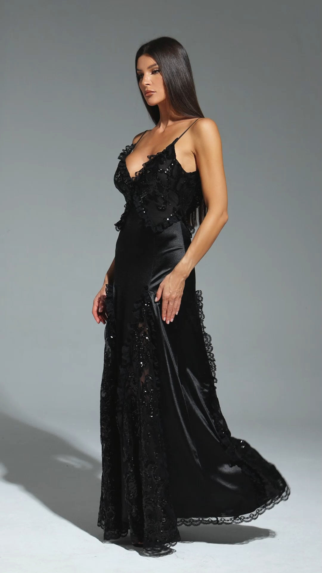 Marge Sleeveless V-Neck Lace Maxi Dress