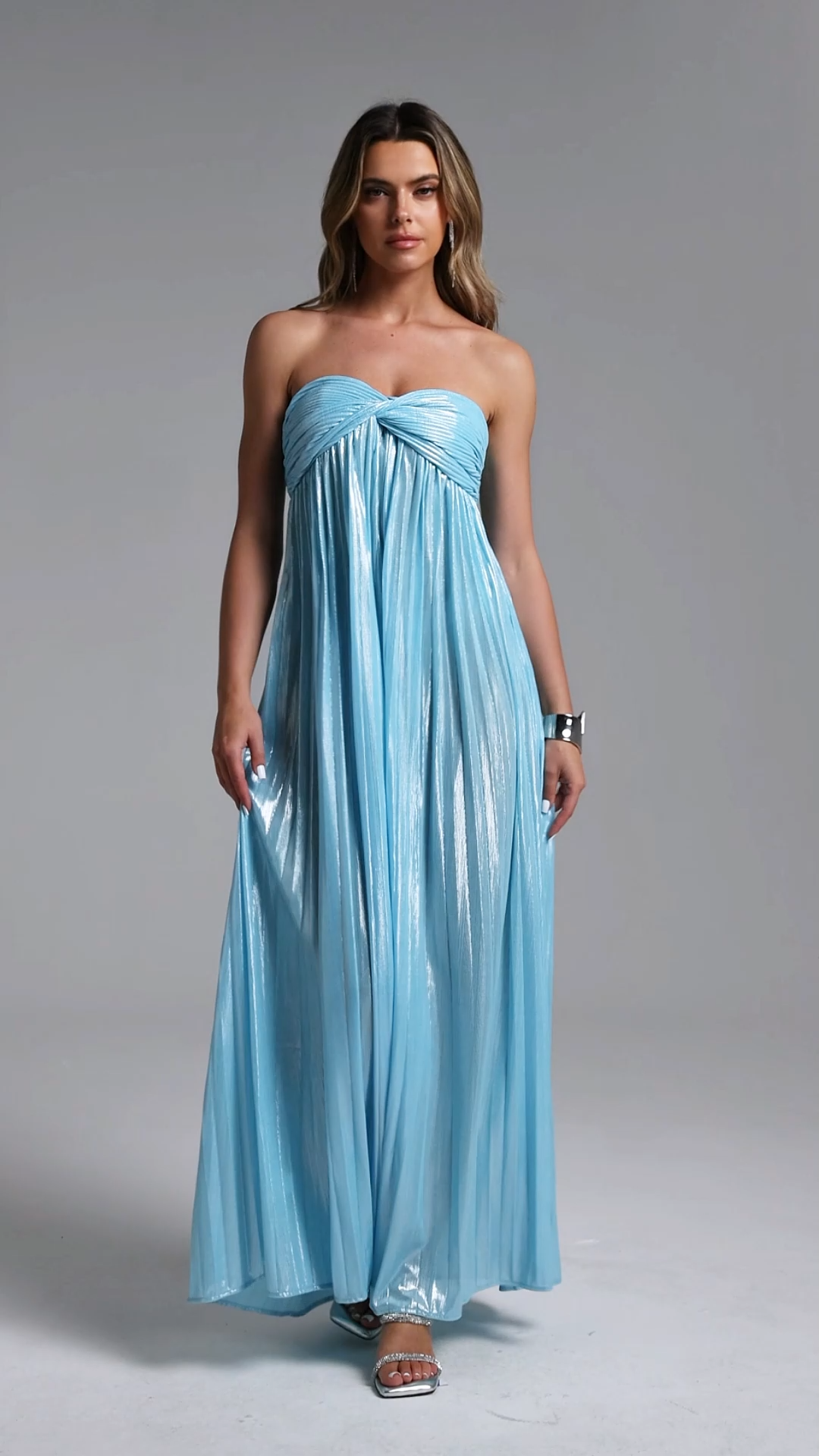 Zerasa Elegant Flowy Strapless Pleated Maxi Dress