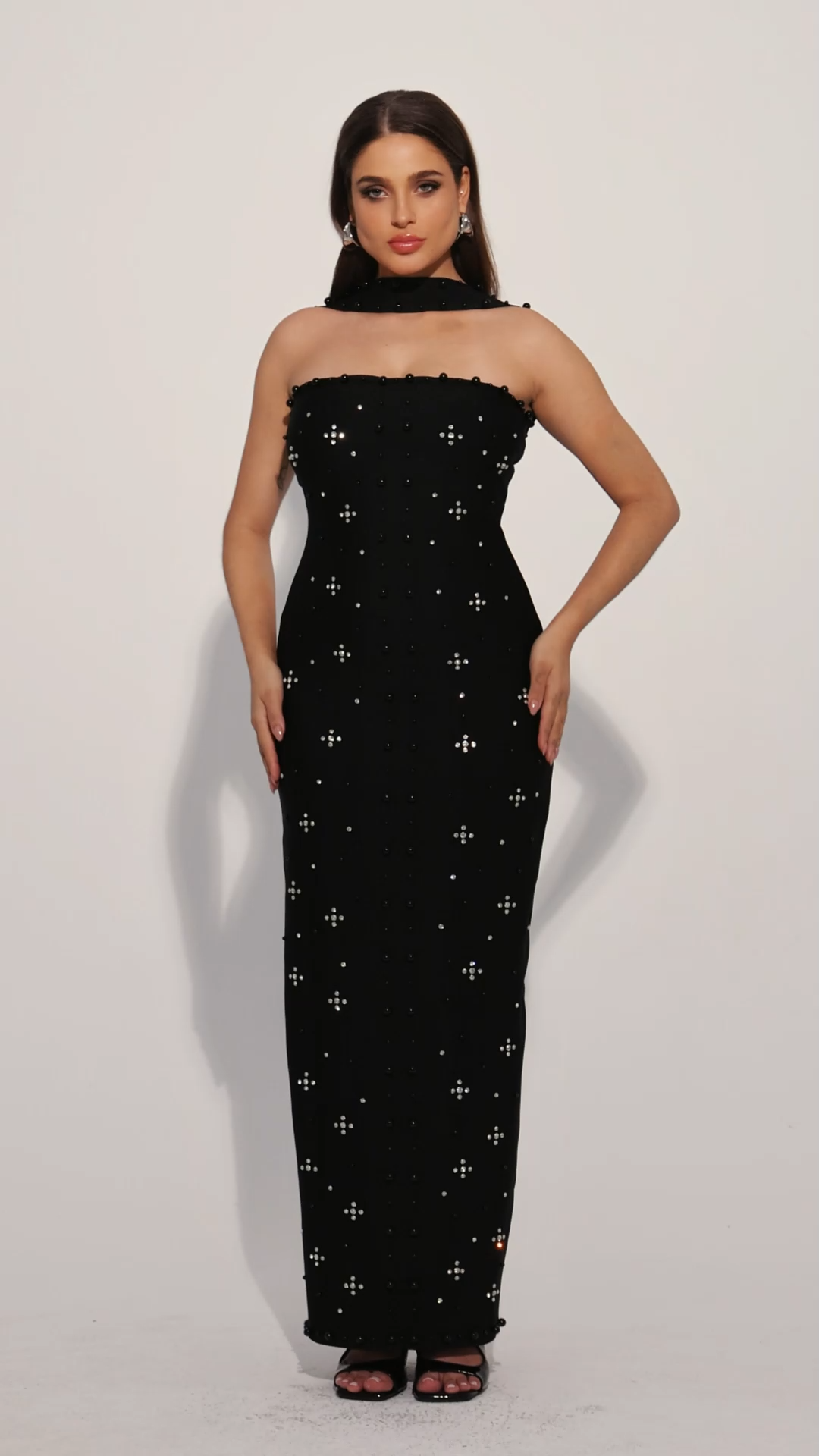 Nesya Sleeveless Pearl Bandage Maxi Dress