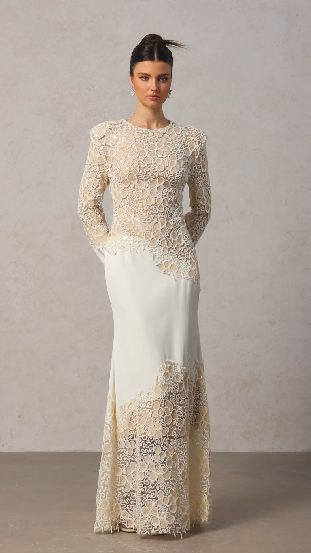 Wedasa Round Neck Long Sleeves Embroidery Lace Maxi Dress