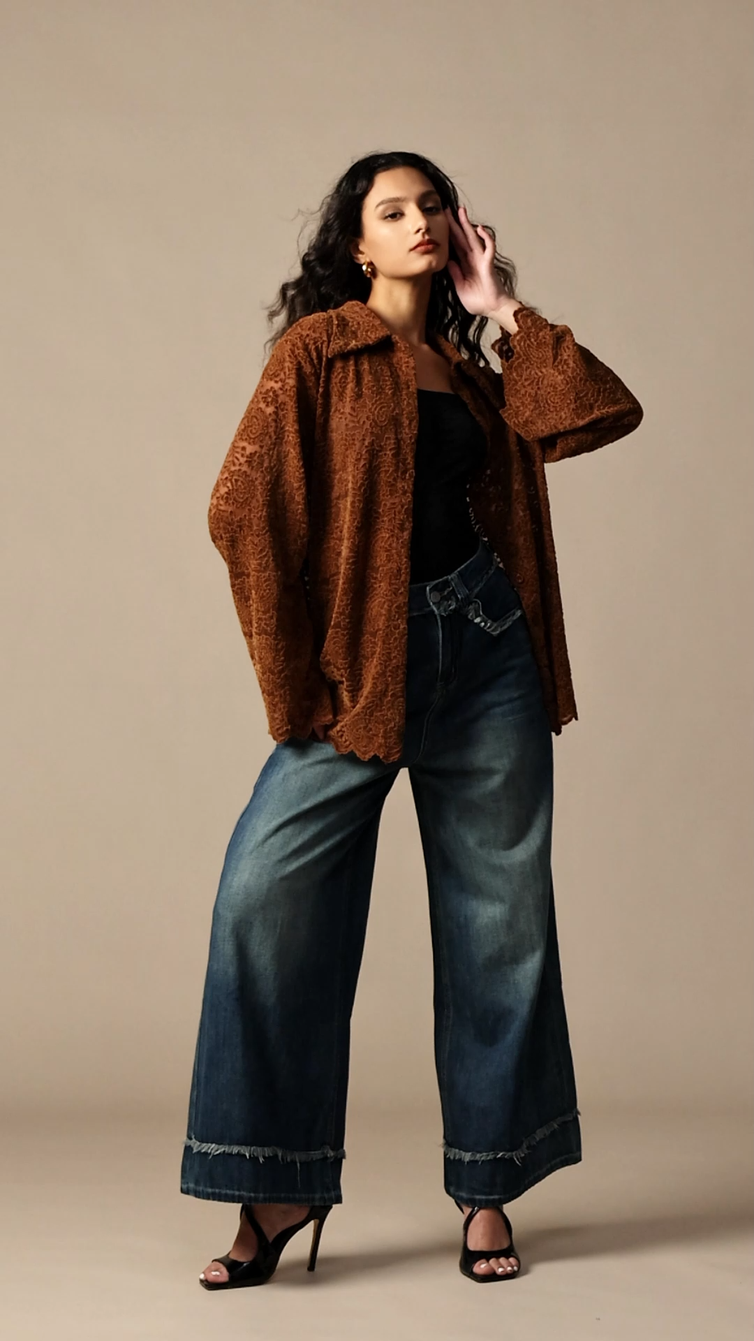 Matne Lace Long Sleeves Blouse