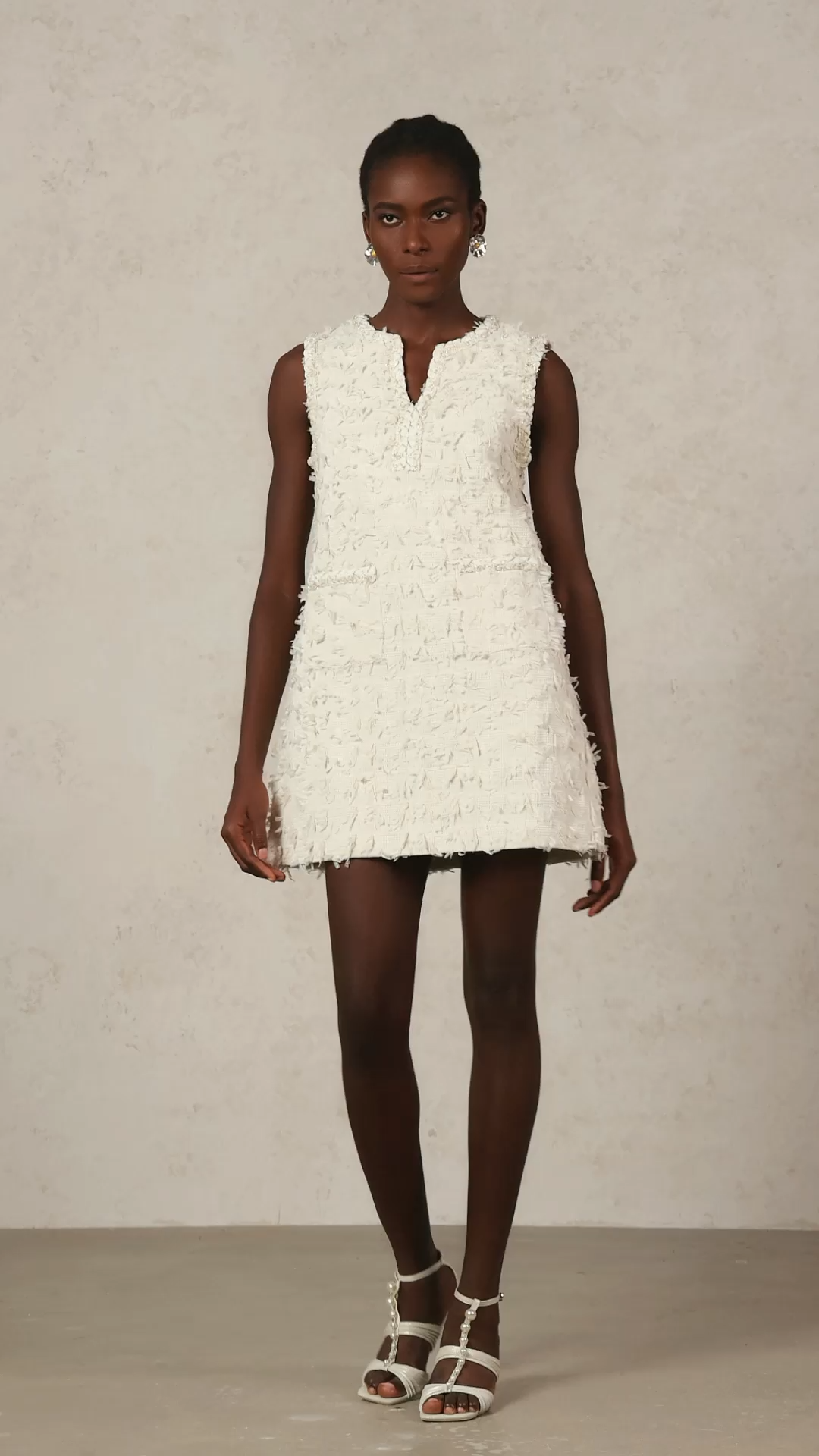 【runningHIGH】SLEEVELESS BALOON MINI DRESS Amazon.com: HYPERFIRE Women's Sexy Halter V Neck Cut Out