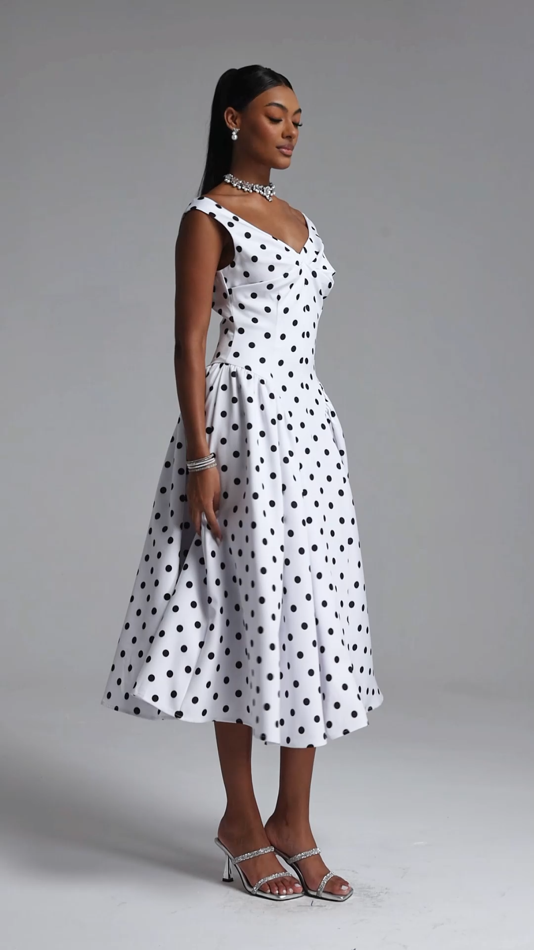 Raidah Classic Tailored Sleeveless Pleated Polka Dot Maxi Dress