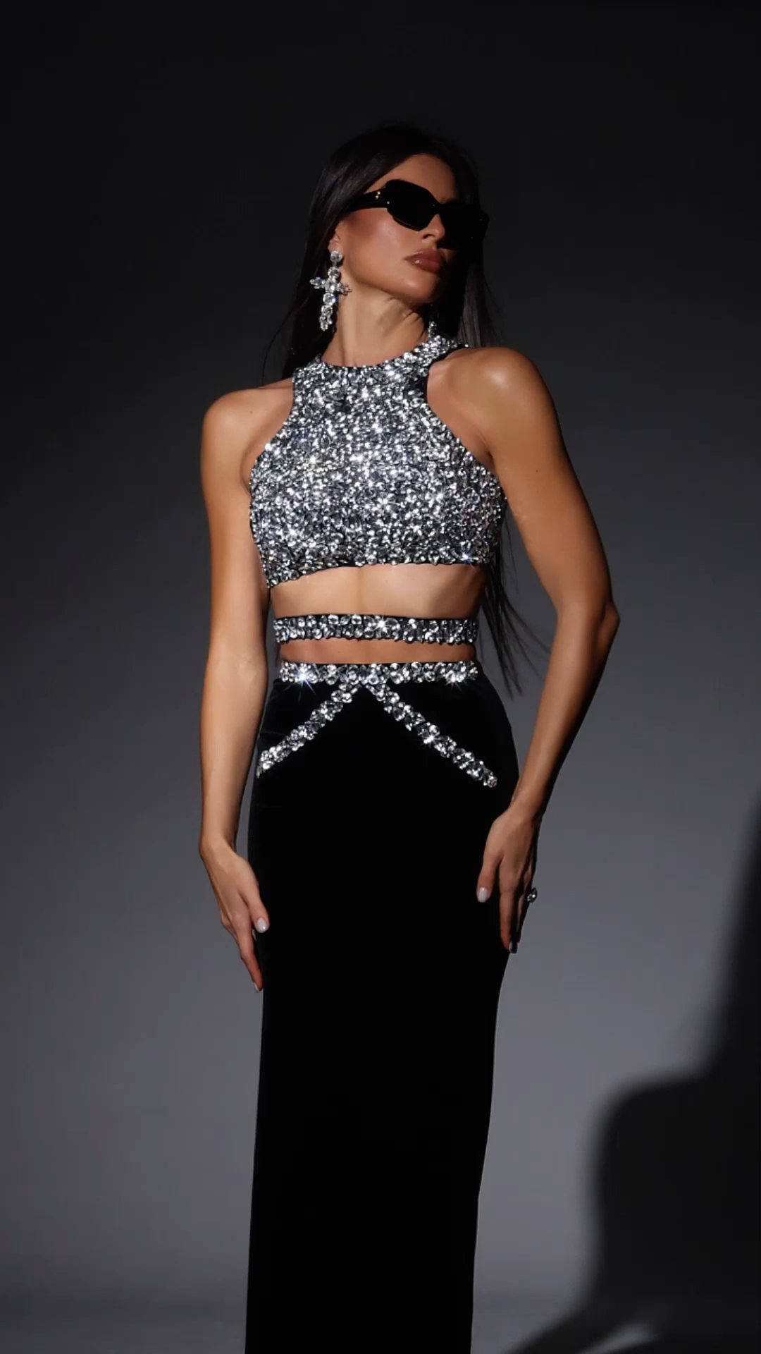 Zamiel Diamond Setting Sleeveless Velour Two-Piece Set