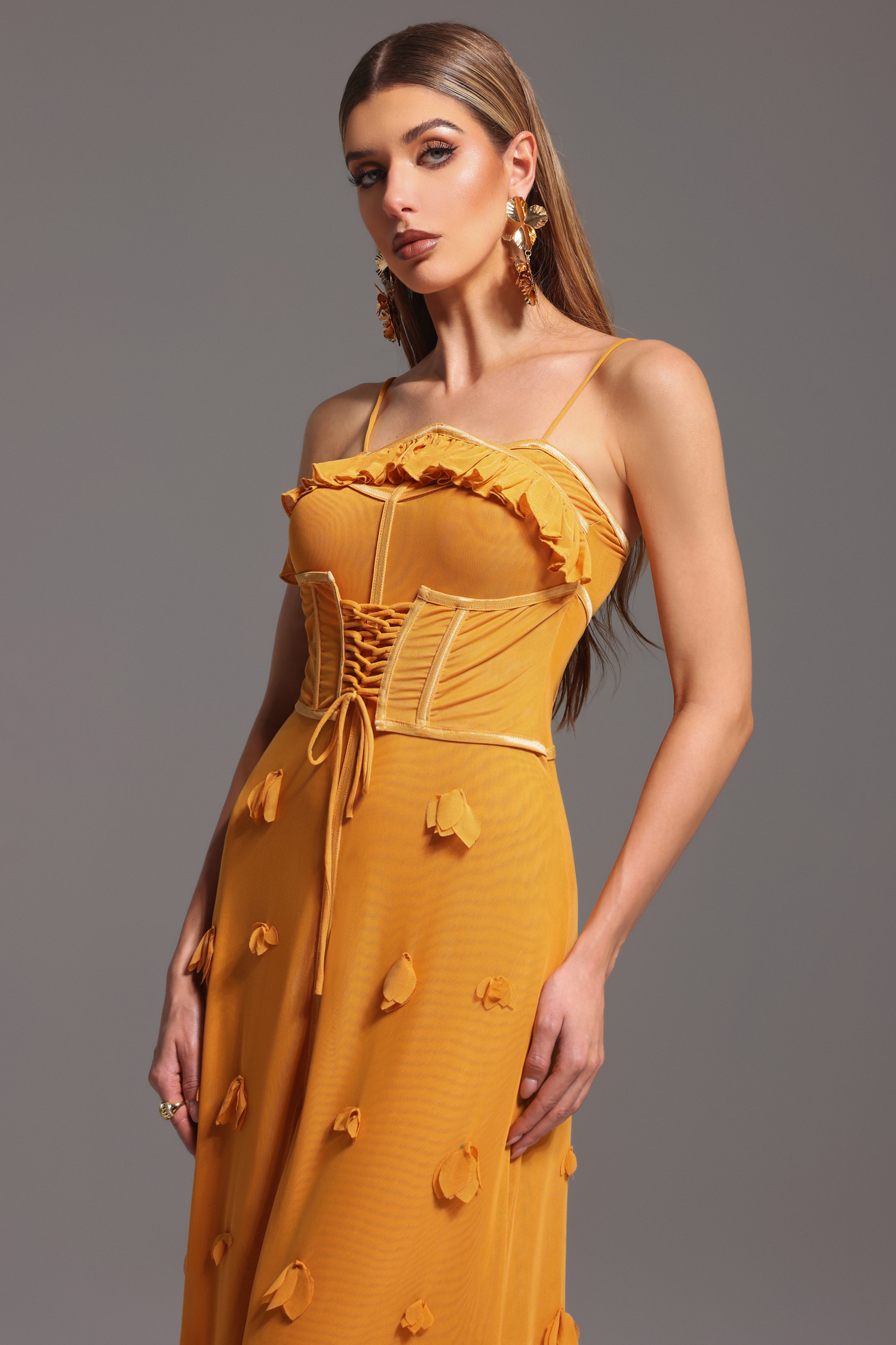 Zuly Sleeveless Lacing Flowers Maxi Dress