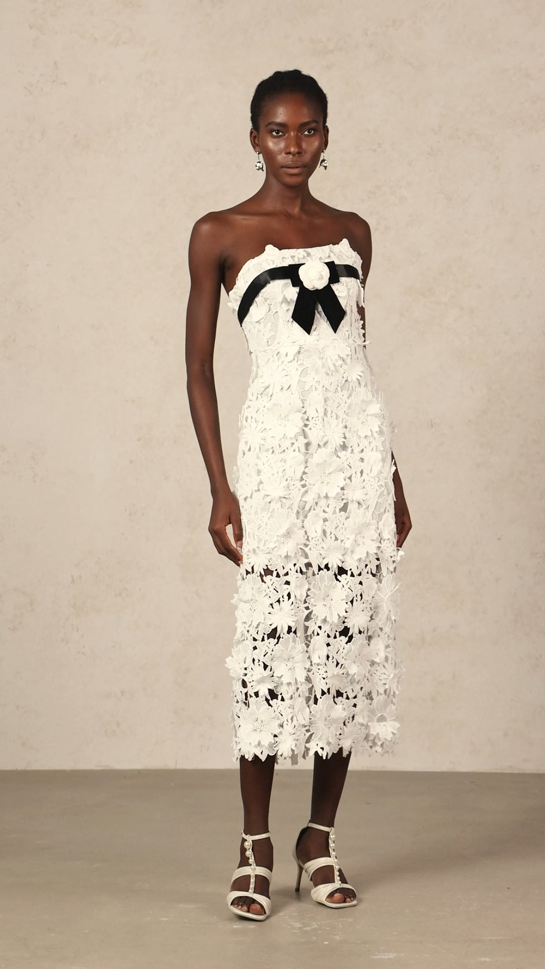 Ezra Sleeveless Lace Flowers Maxi Dress