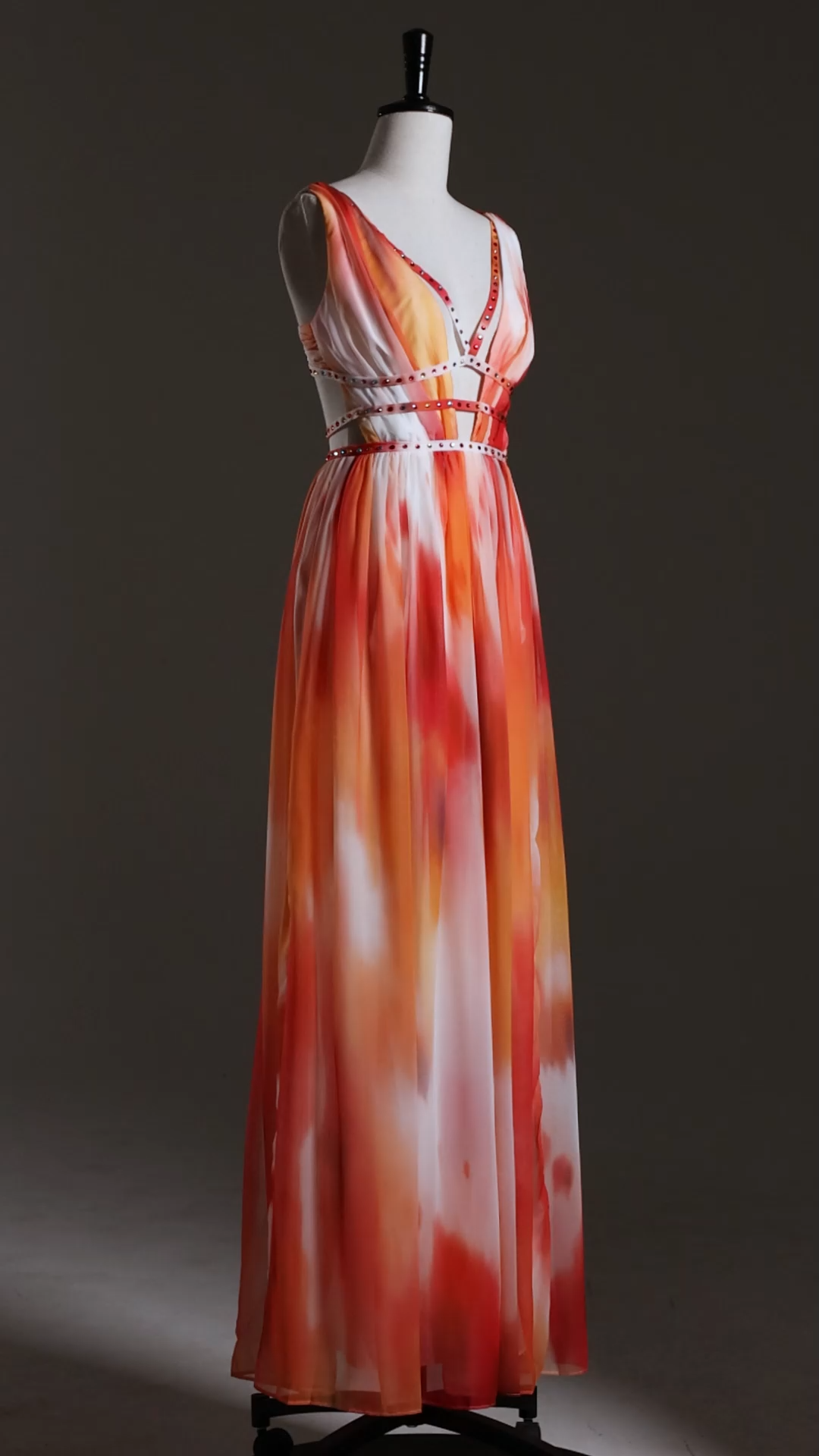 Ierra Sleeveless V-Neck Diamond Maxi Dress