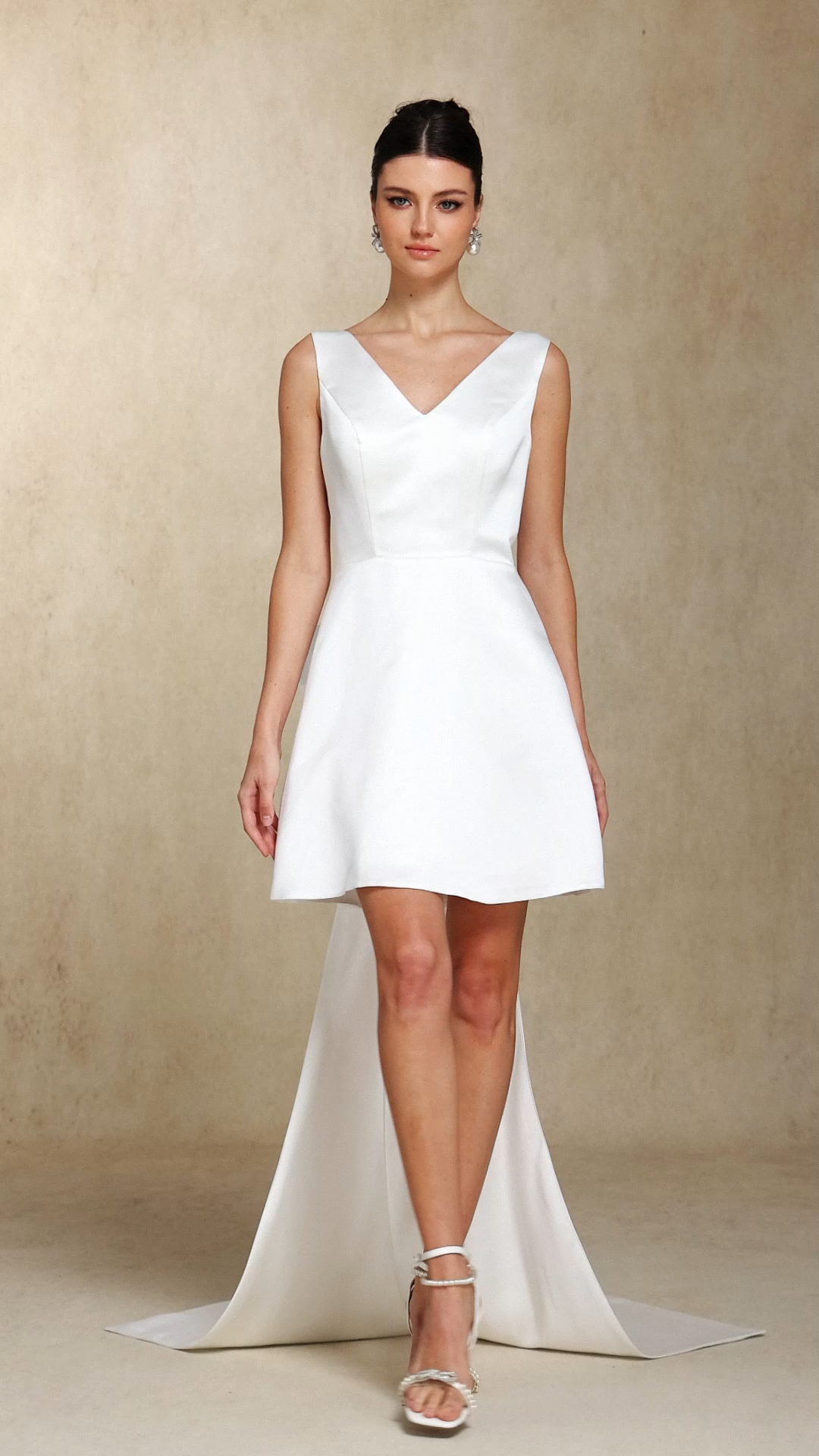 Elliott Backless Bow Mini wedding dress
