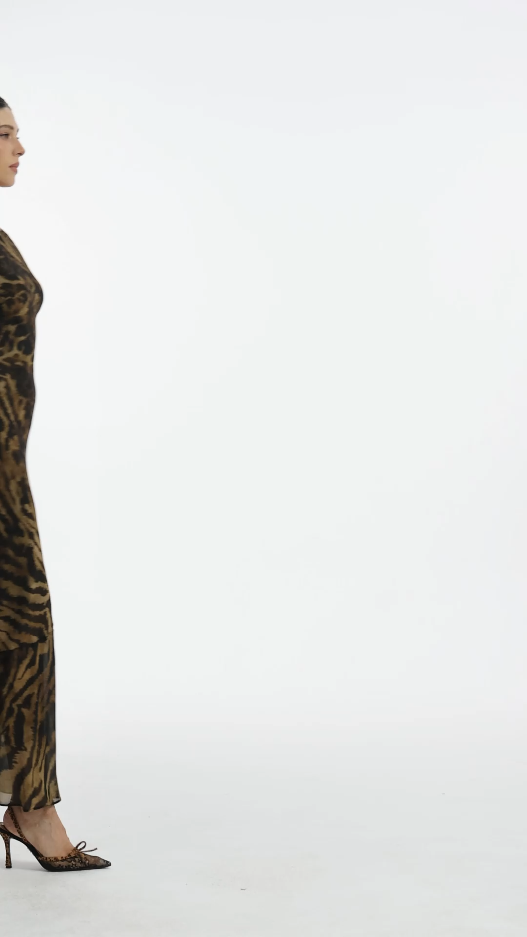 Valery Chic Flowy Long Sleeve Leopard Print Maxi Dress