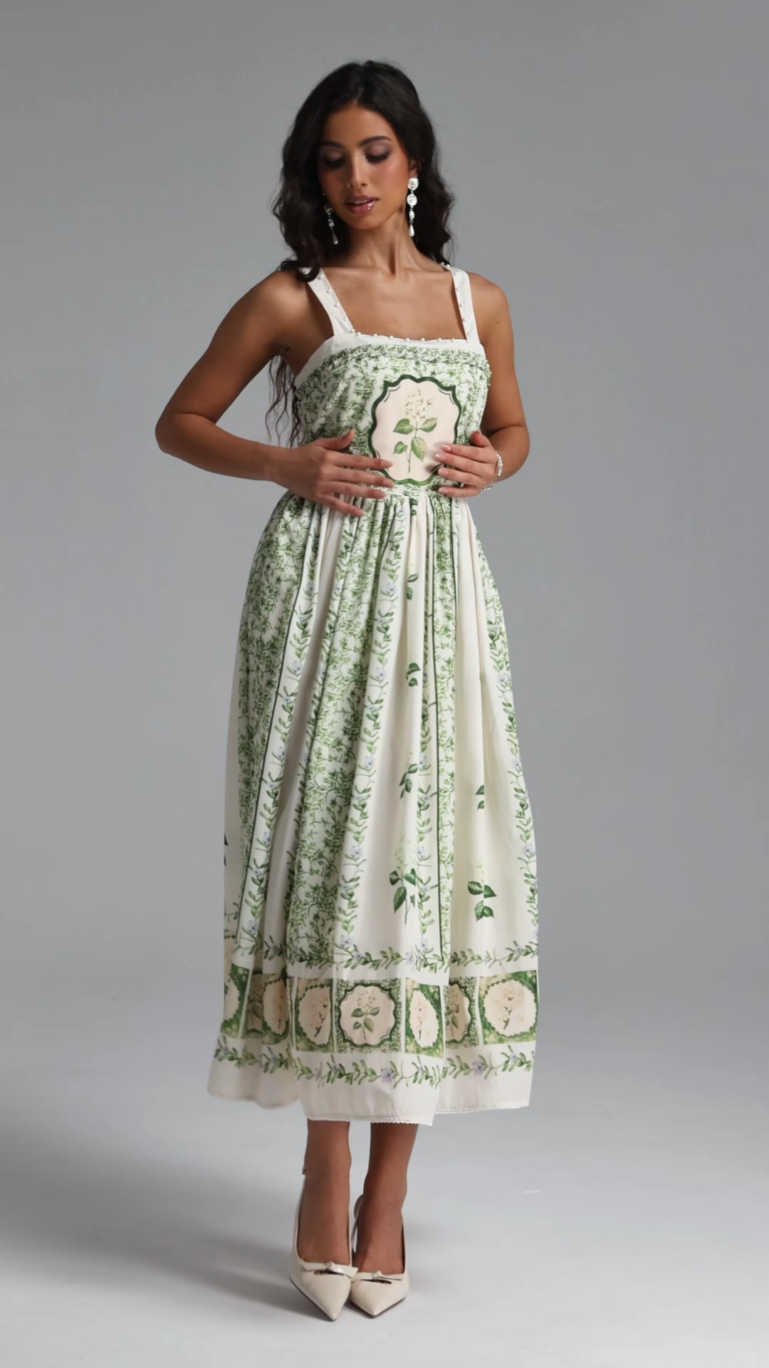 Sloan Resort Flowy Sleeveless Floral Print Woven Maxi Dress