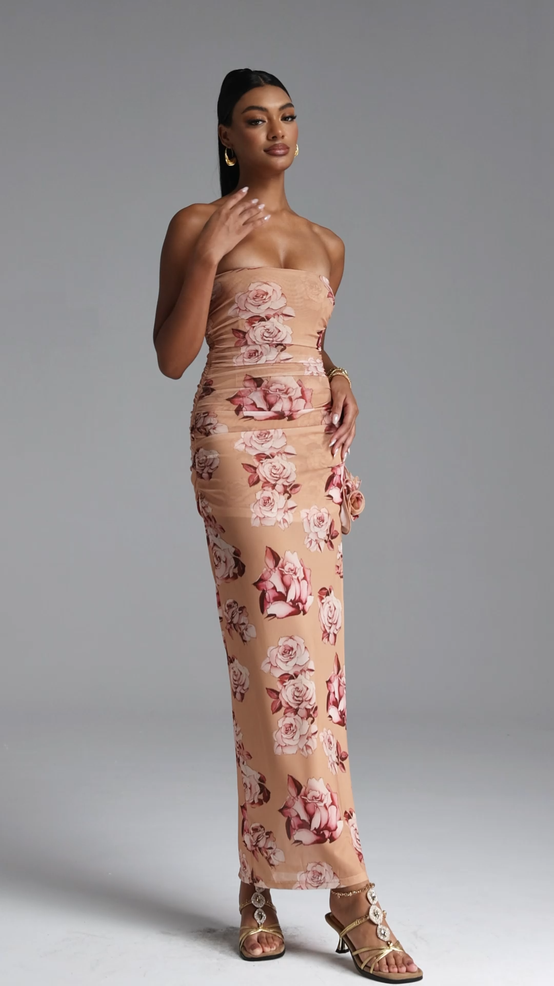 Zaroe Romantic Contour Strapless Ruched Floral Print Maxi Dress