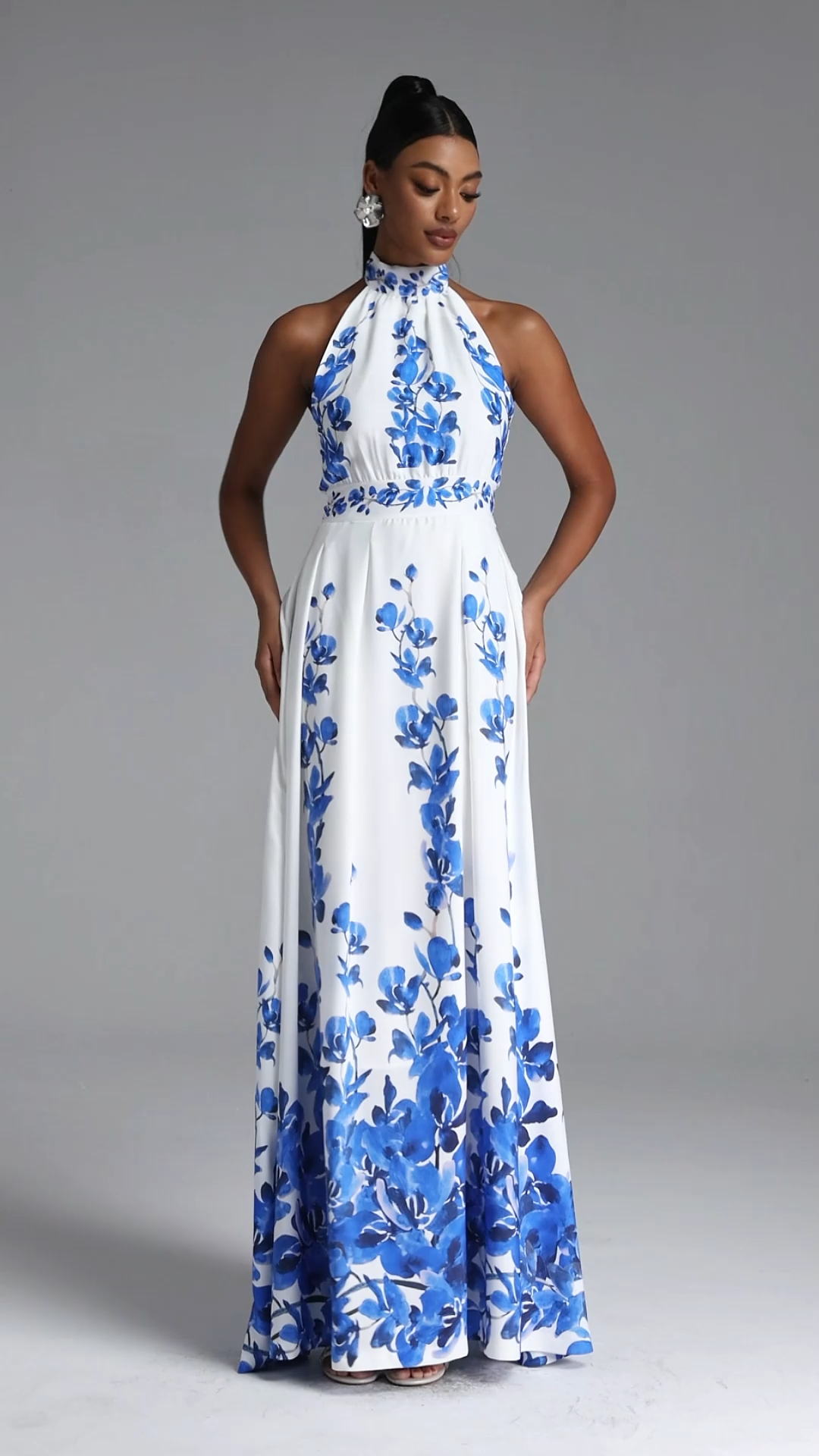 Yaloru Elegant Flowy Halter Pleated Floral Print Maxi Dress