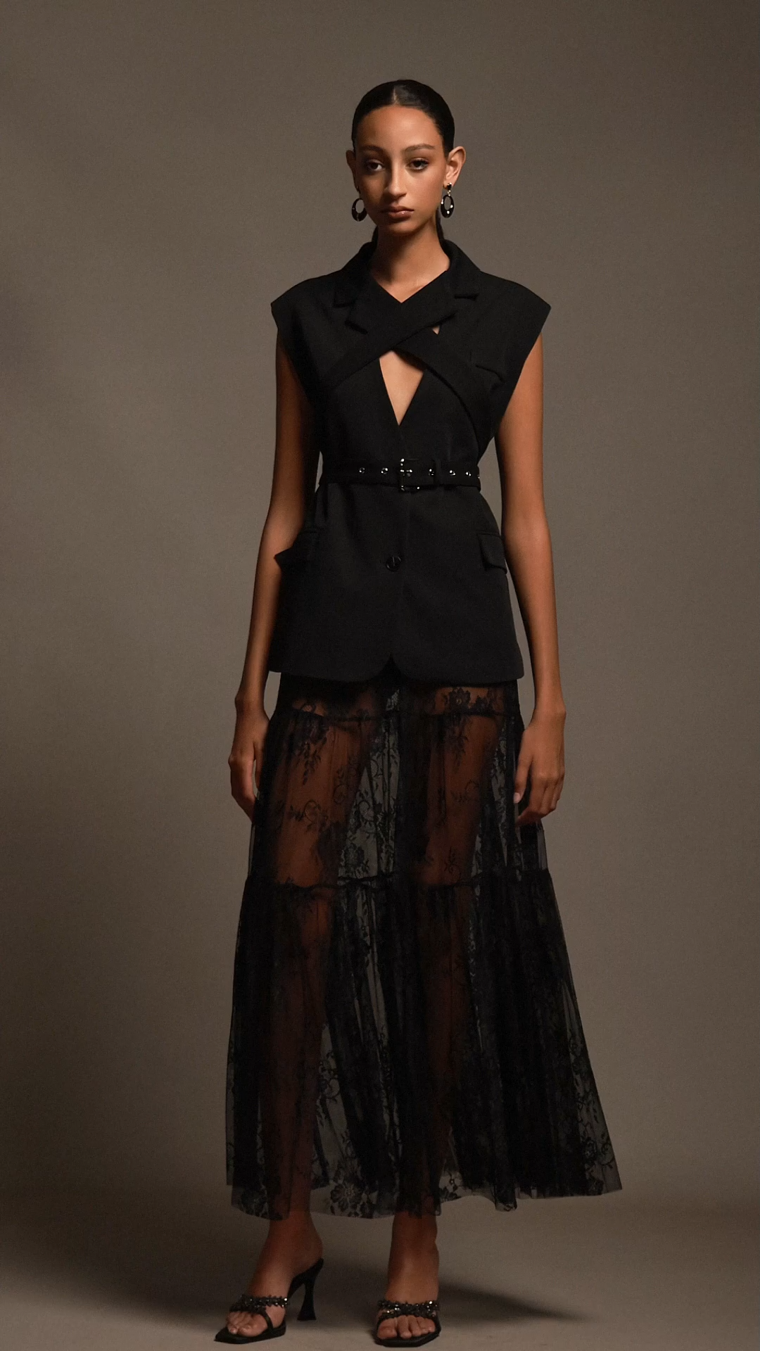 Hedar Lapel Sleeveless Top Coat