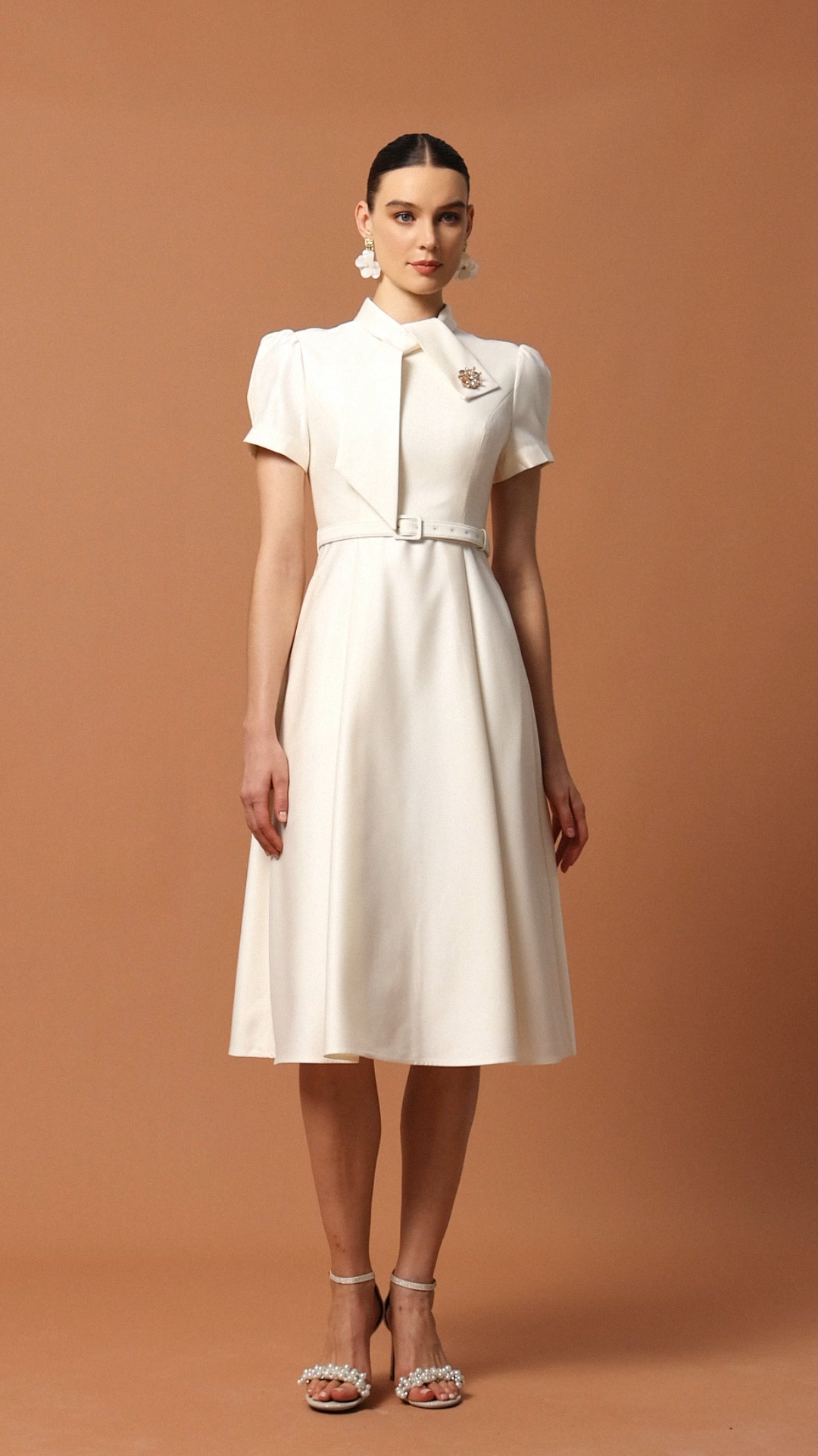 Indi Short Sleeves Diamond Midi Dress