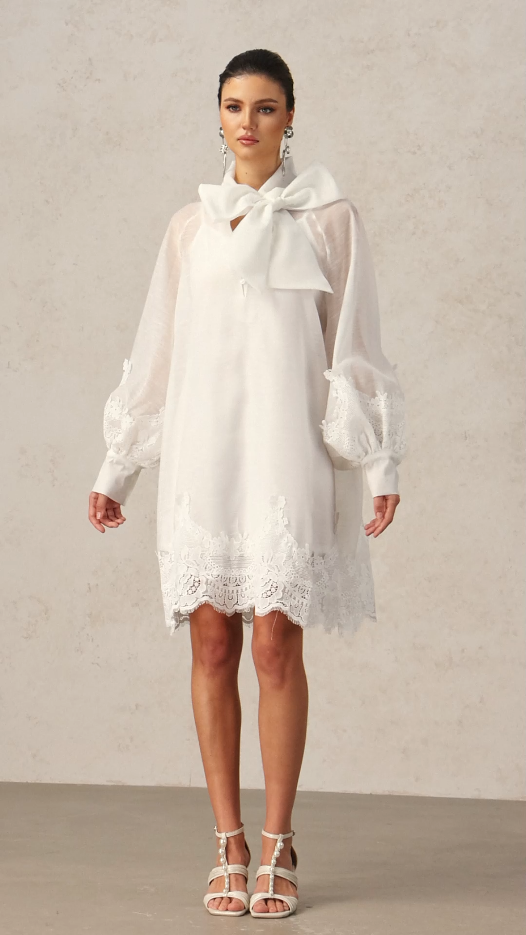 Sareka V-Neck Long Sleeves Lace Flowers Streamer Bowknot Mini Dress