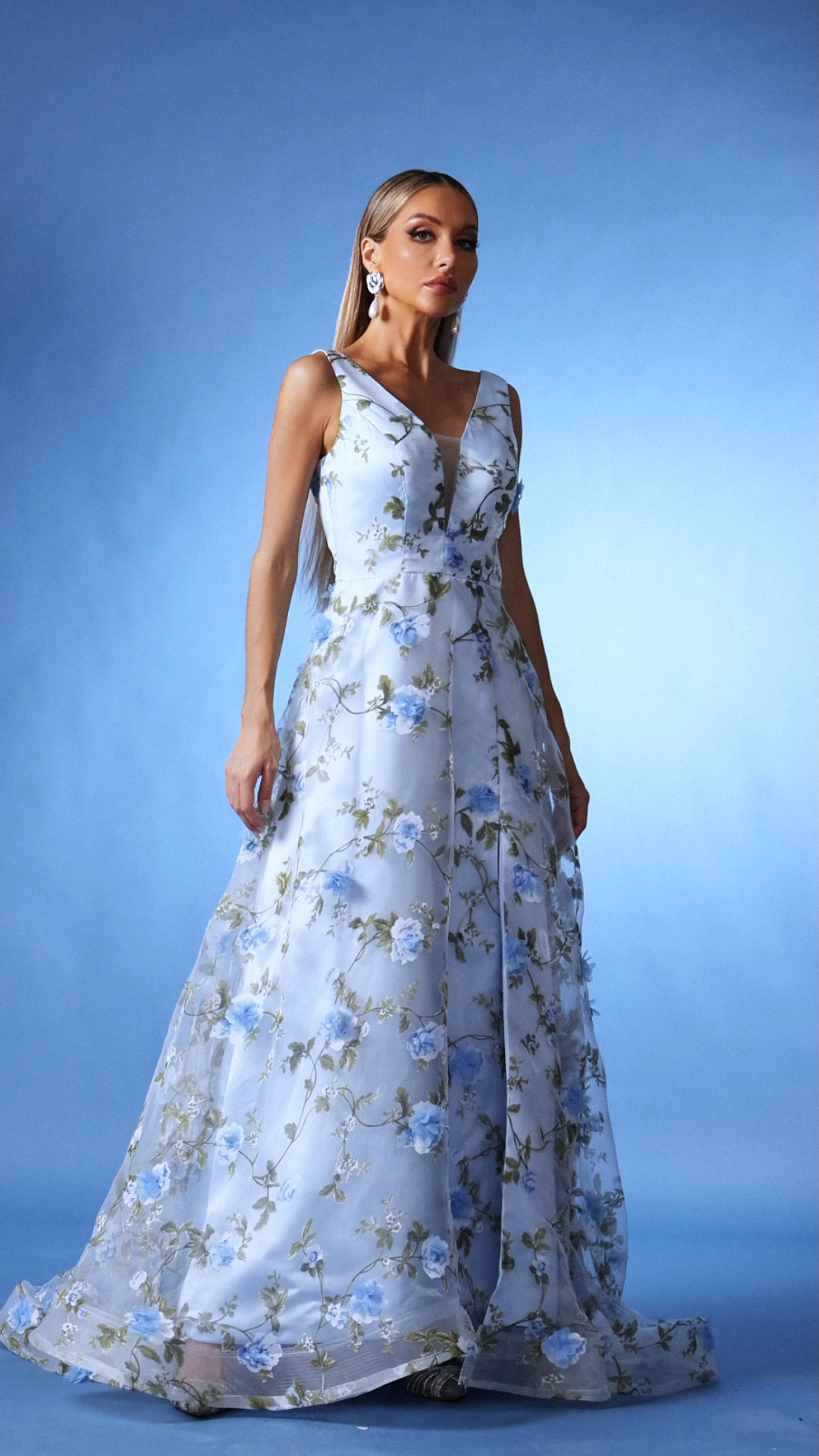 Zurri Sleeveless V-Neck Flowers Slit Maxi Dress