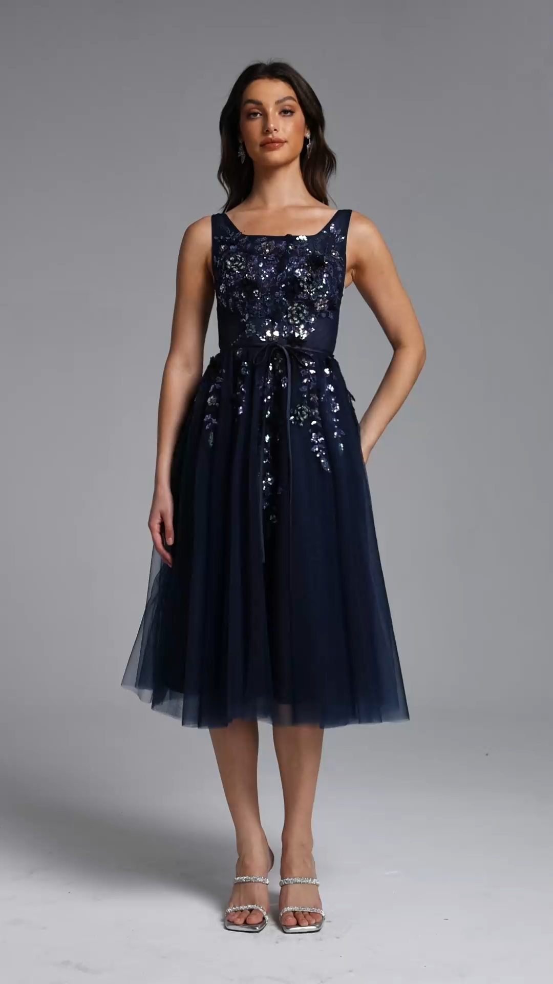 Presley Elegant Tailored Sleeveless Floral Embroidered Midi Dress