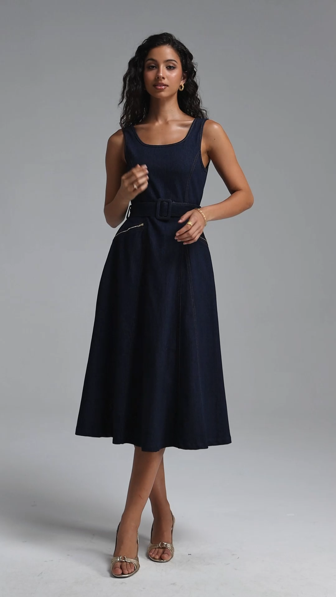 Pora Chic Tailored Sleeveless Denim Midi Dress