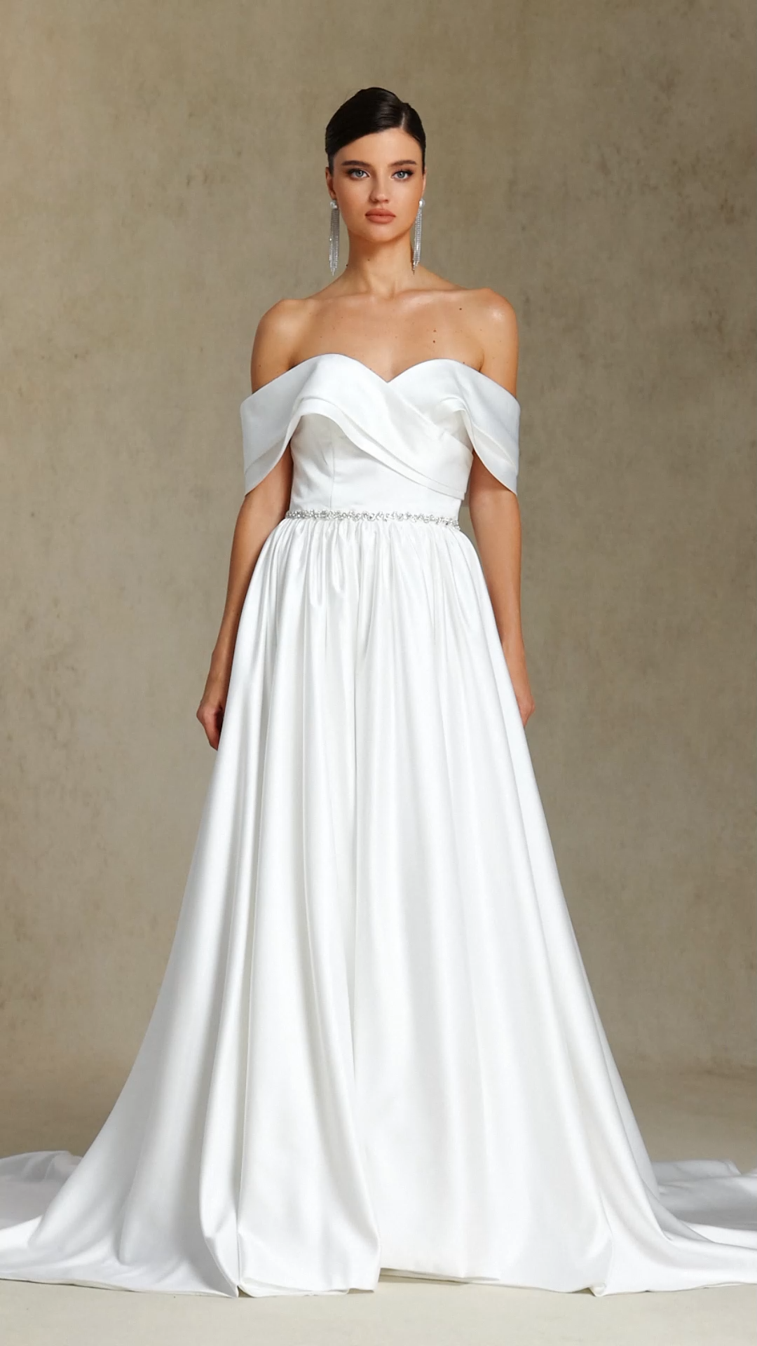 Sefa One-shoulder maxi style wedding dress