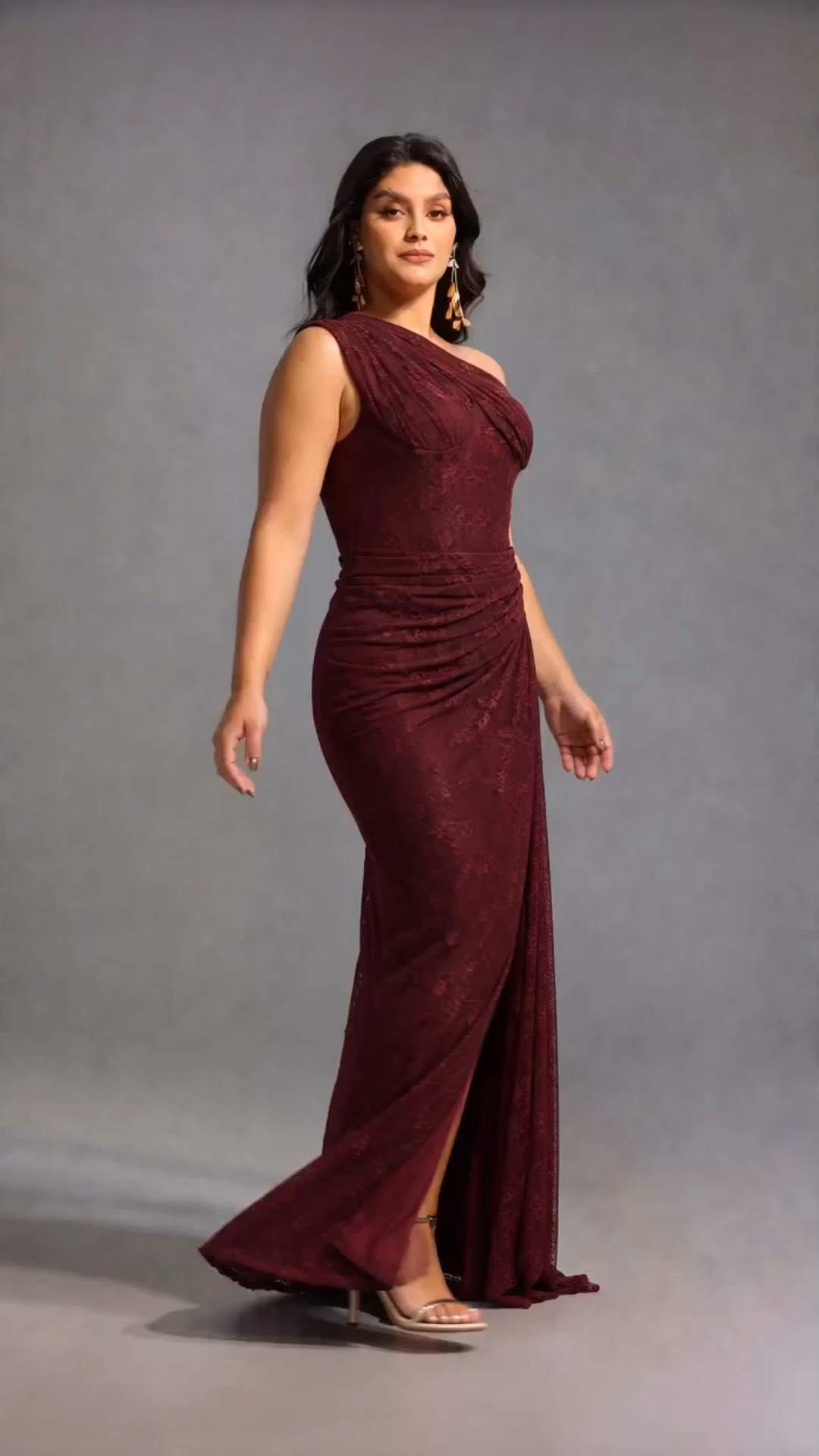 Finch Romantic Contour Sleeveless Ruched Lace Knit Maxi Dress