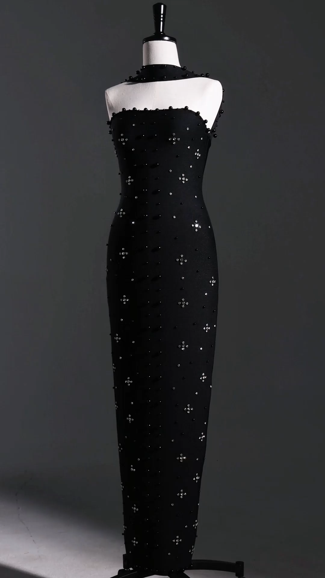 Nesya Sleeveless Pearl Bandage Maxi Dress