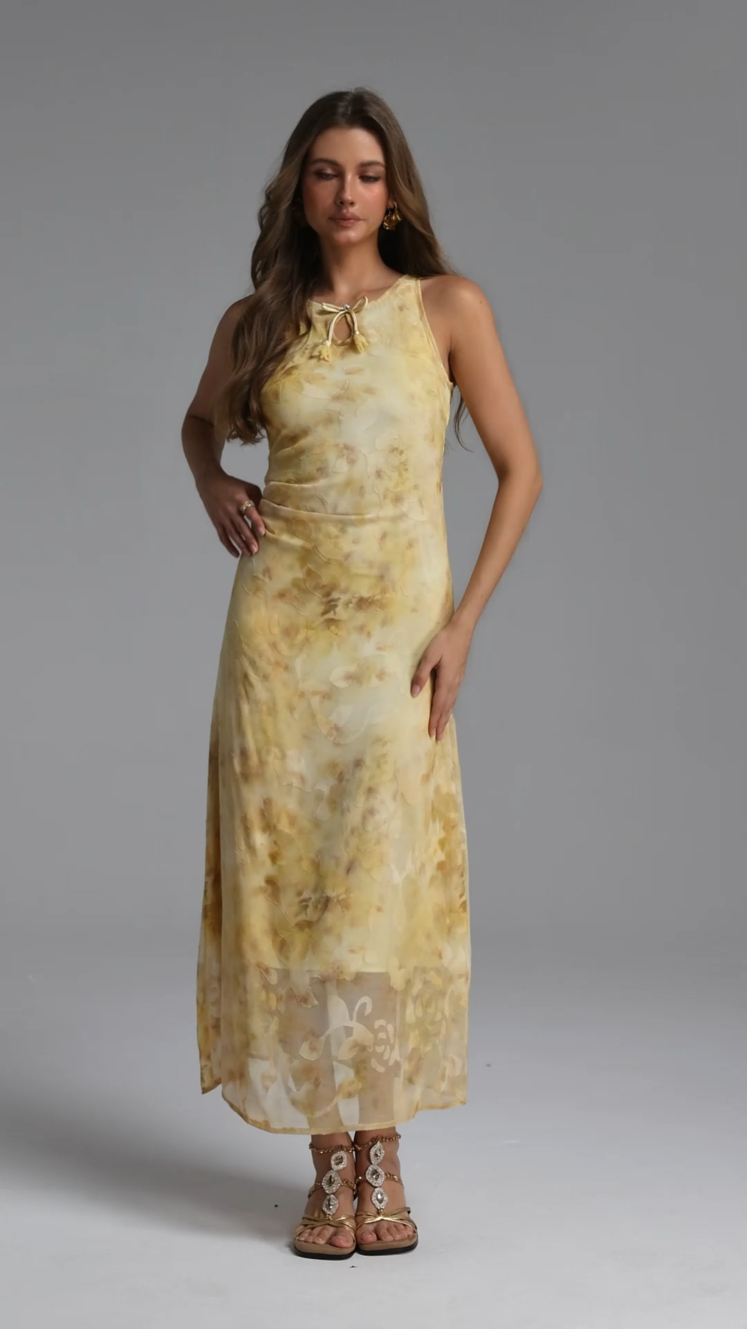 Renaa Elegant Cinched Round Neck Sleeveless Bow Floral Print Woven Maxi Dress