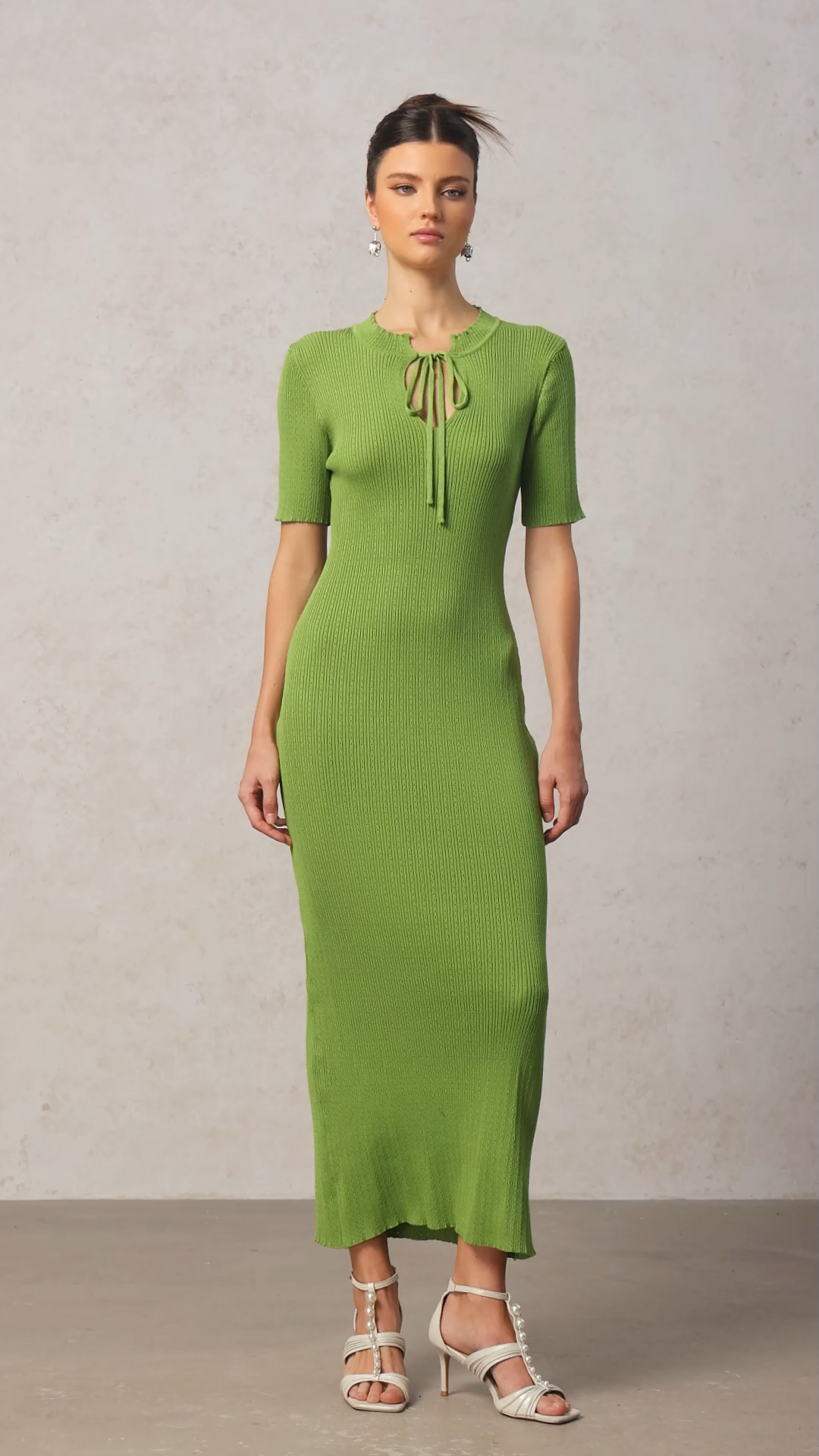 Eweny Round Neck Short Sleeves Maxi Dress