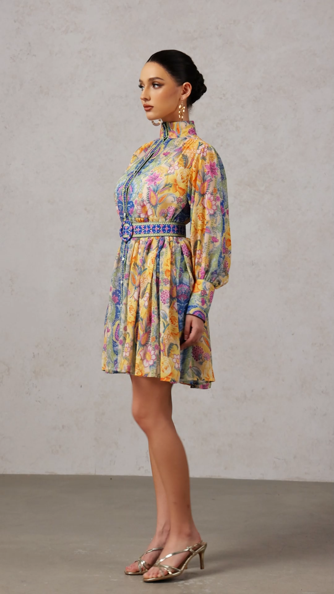 Quiana Long Sleeves Floral Printed Mini Dress