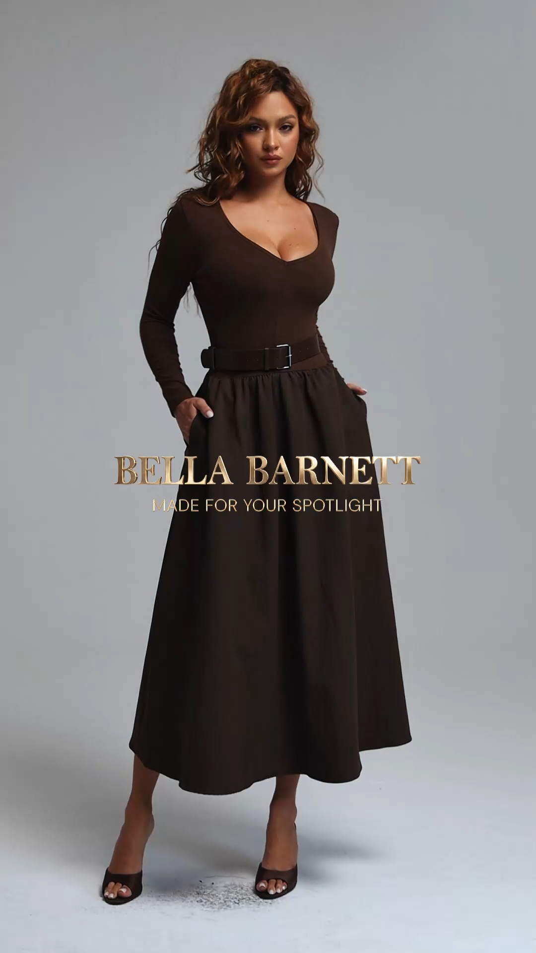 Tusare Chic Contour U-Neck Long Sleeve Matching Faux Leather Belt Knit Maxi Dress