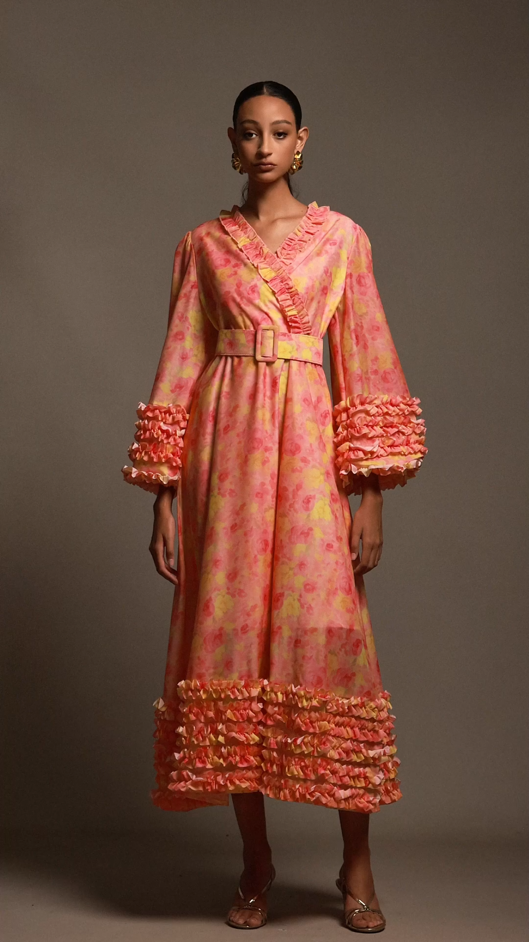 Iresa V-Neck Long Sleeves Floral Printed Maxi Dress