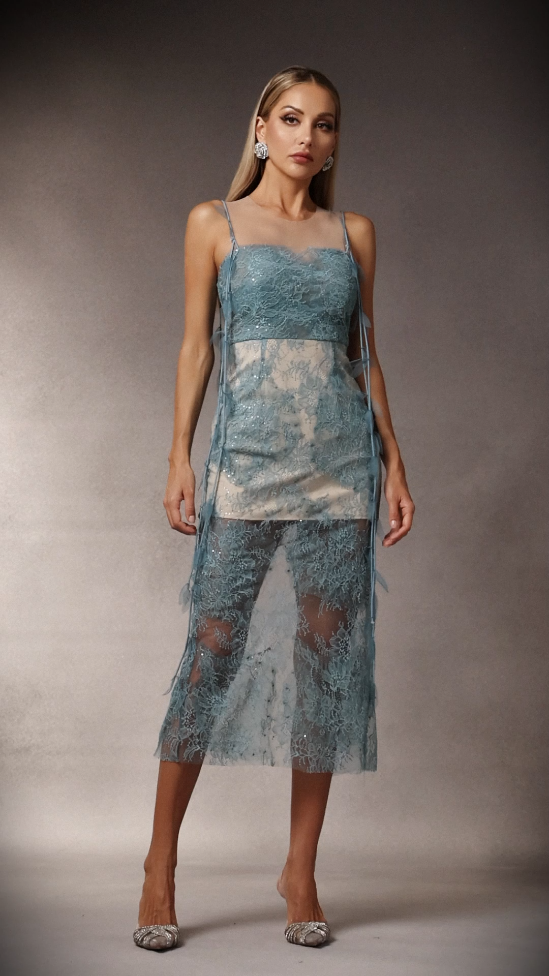 Pillnee Sleeveless Flowers Lace Sequins Maxi Dress