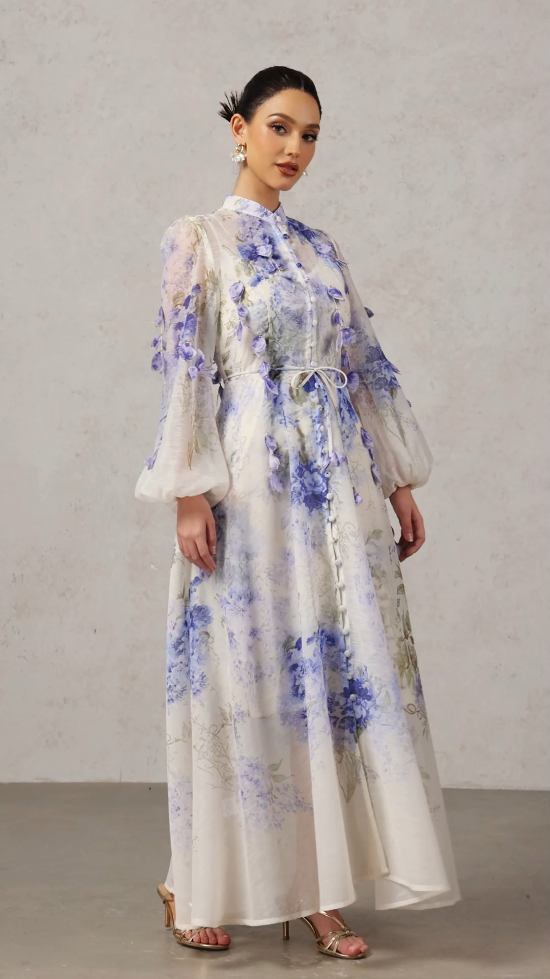 Edmonia Round Neck Long Sleeves Floral Printed Maxi Dress