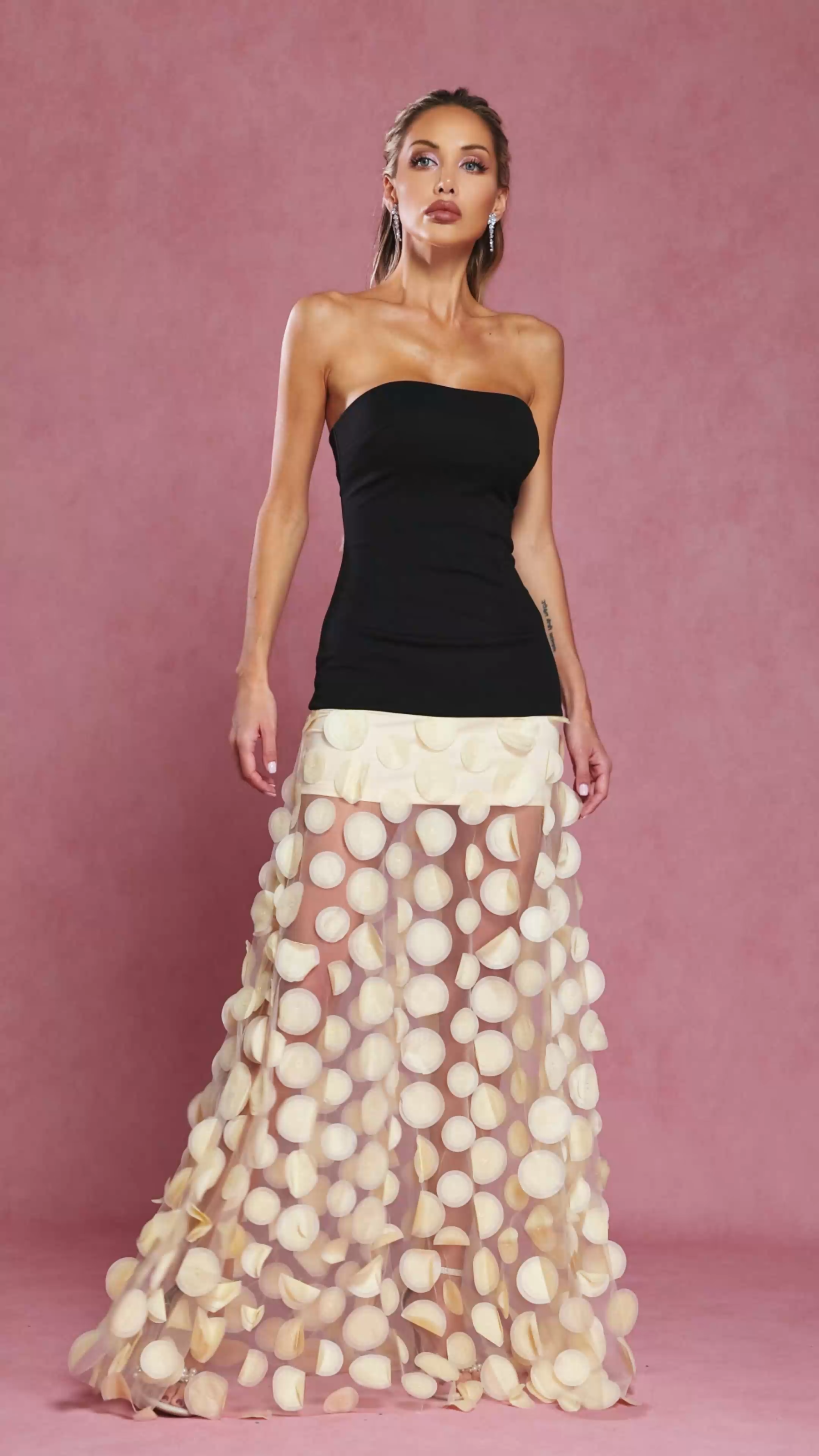 Falzer Sleeveless Netting Wafer Maxi Dress