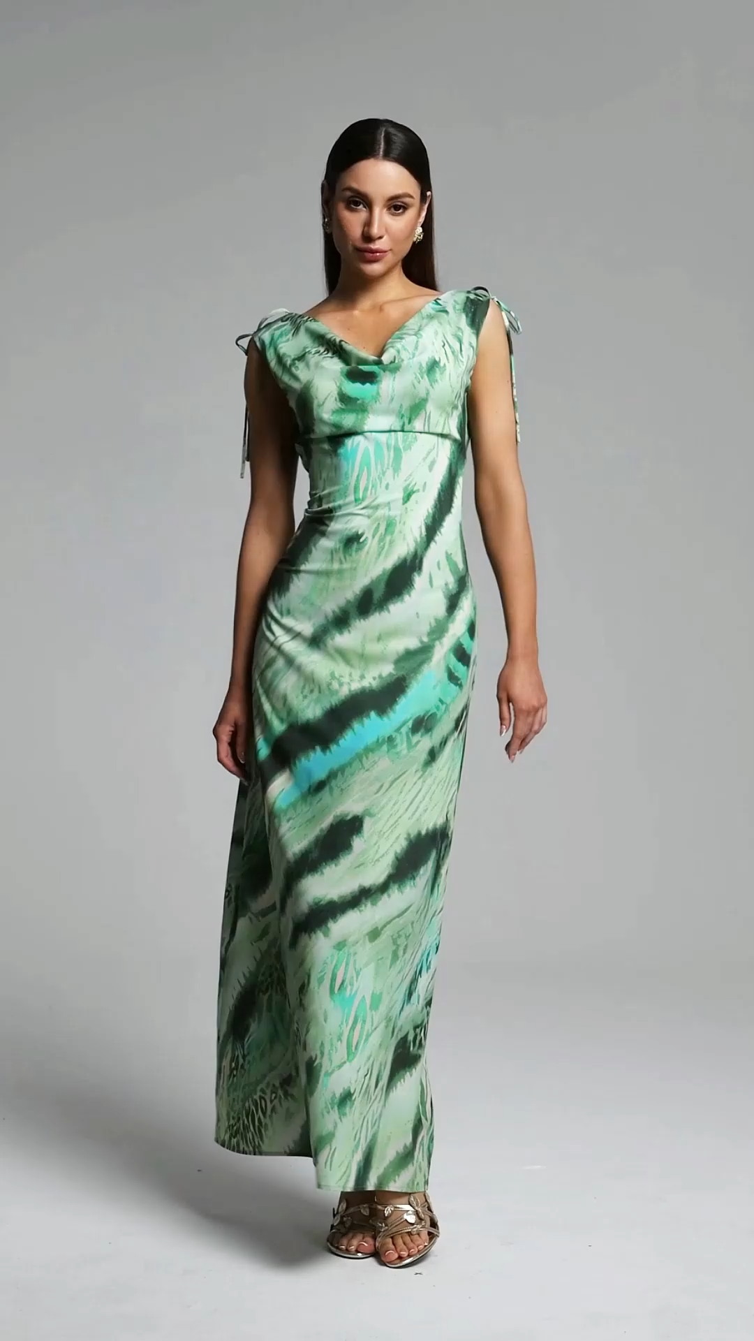 Uri Chic Contour V Neck Sleeveless Abstract Print Maxi Dress