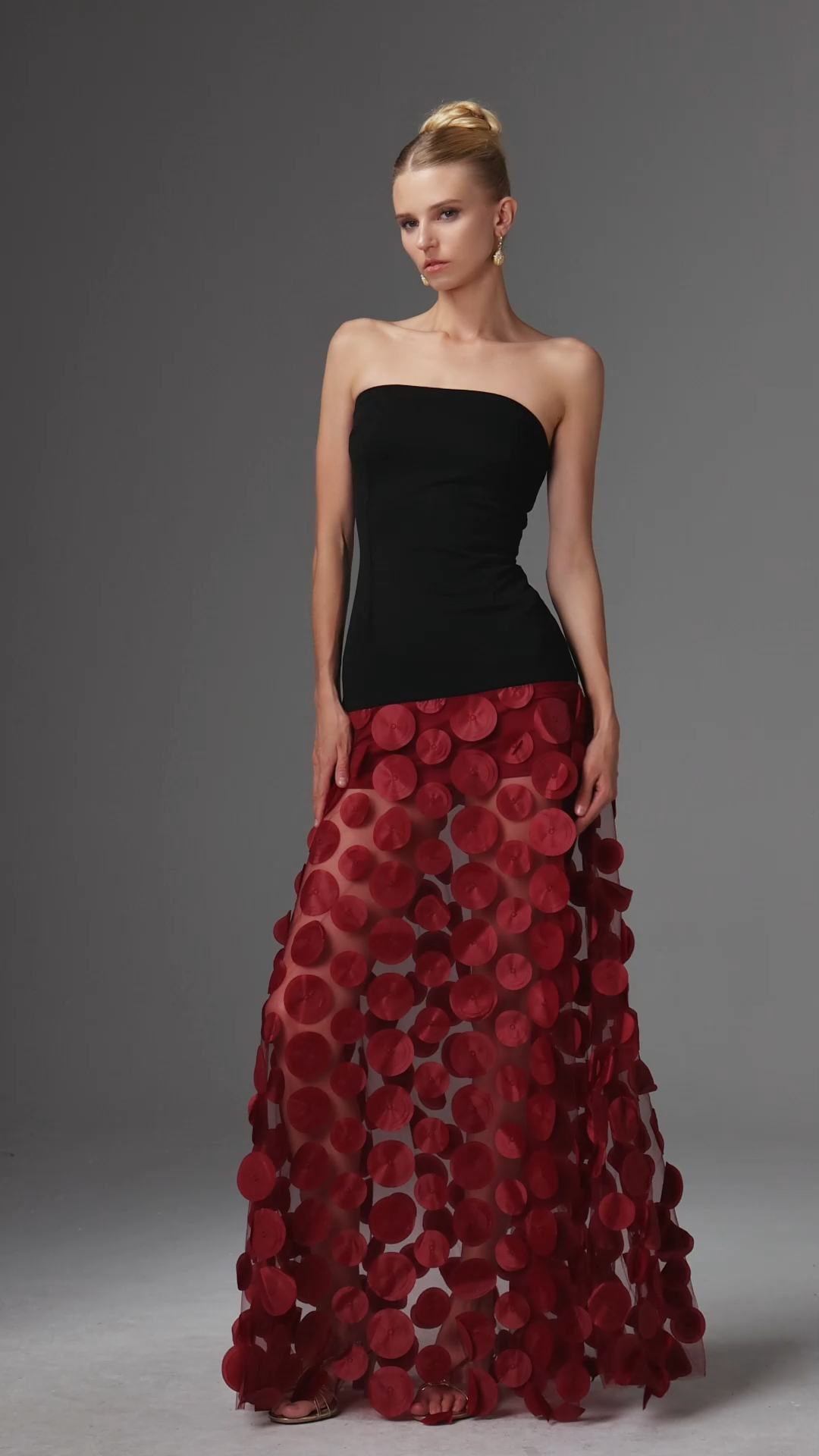 Falzer Sleeveless Netting Wafer Black Maxi Dress