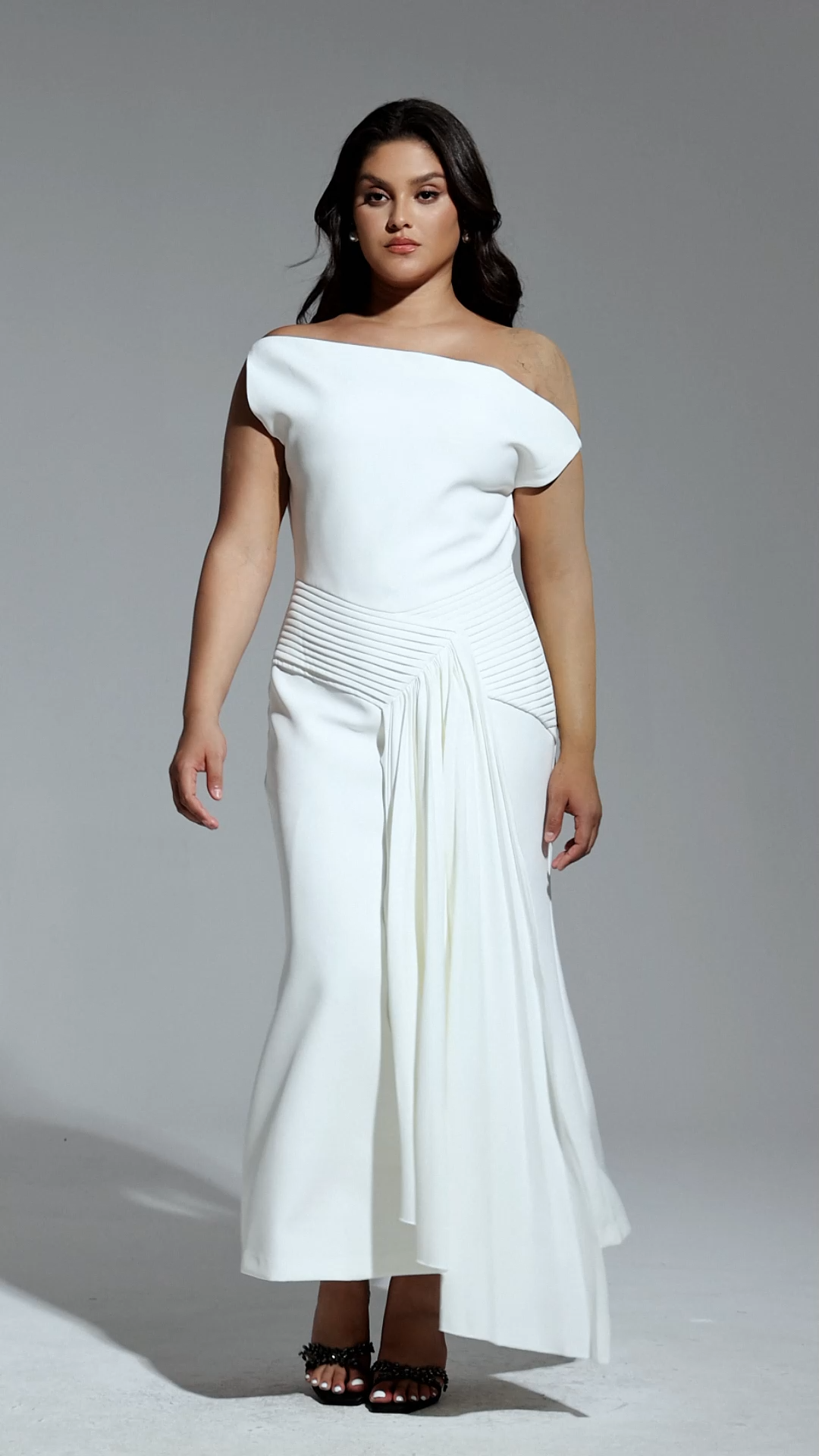 Paulina Oblique Shoulder Sleeveless Folds Midi Dress